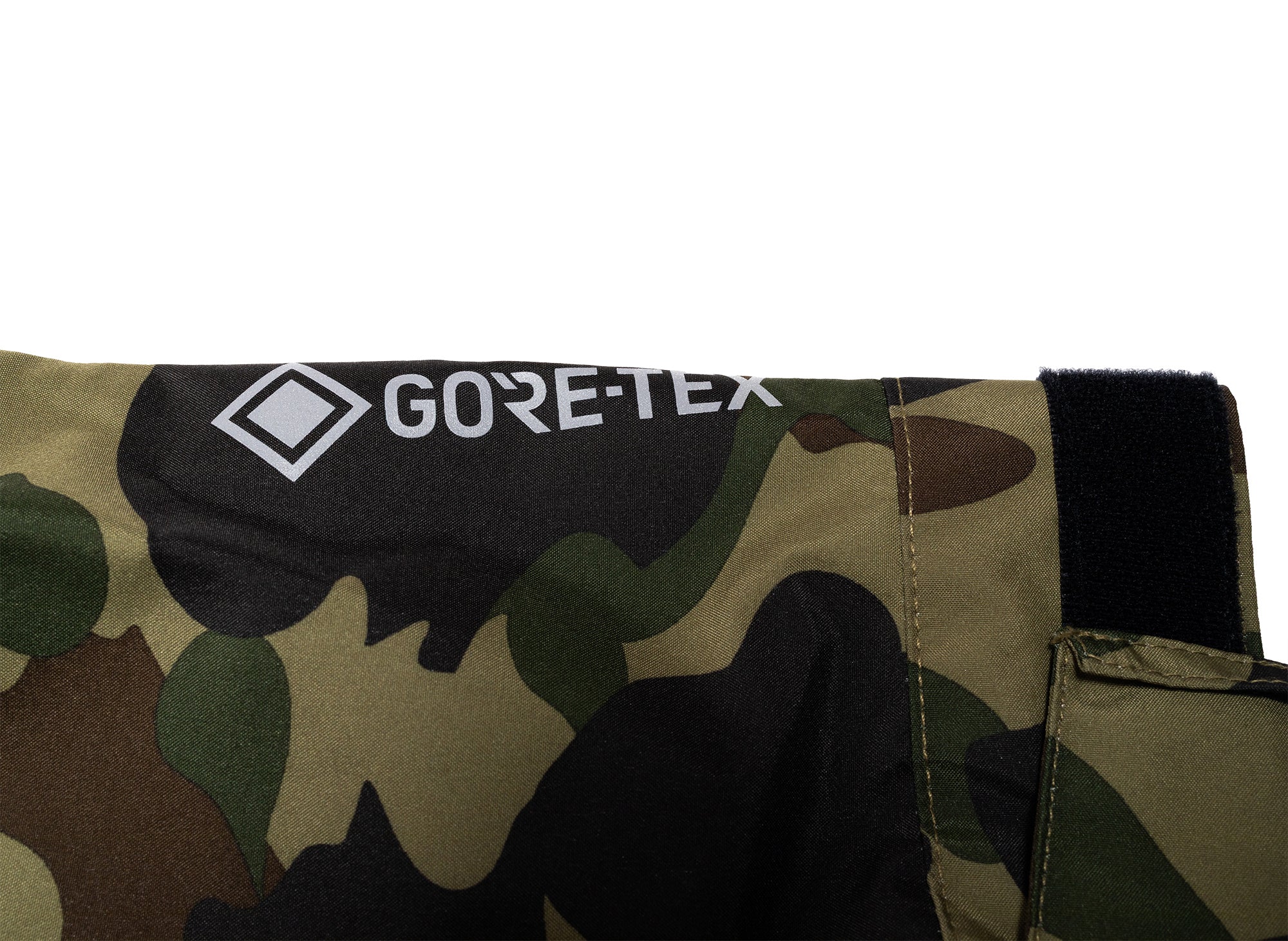 A Bathing Ape GORE-TEX 1st Camo Snowboard Jacket in Green - Image 2