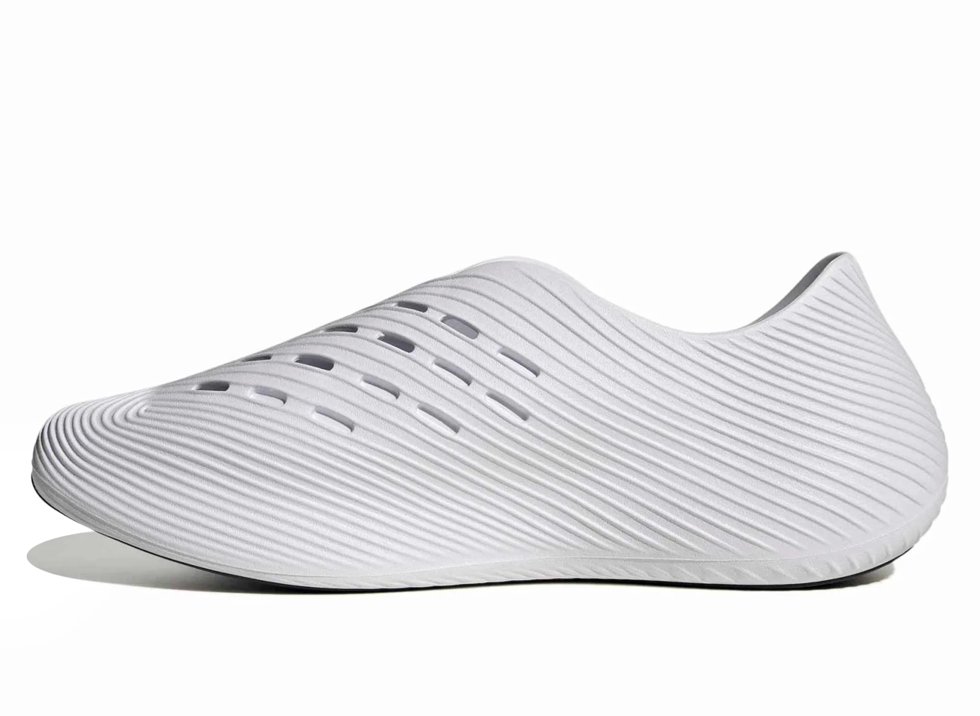 Adidas Purechill Slides in White / Gold Metallic - Image 3