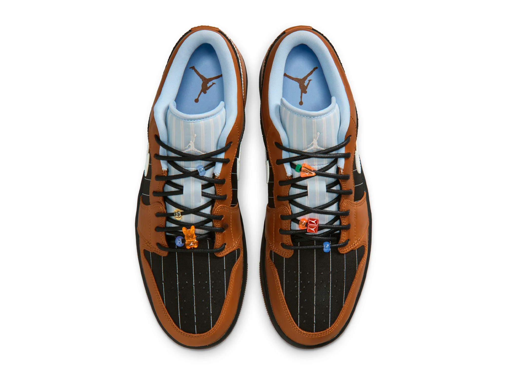 Air Jordan 1 Low SE in Black / Sail - Image 4