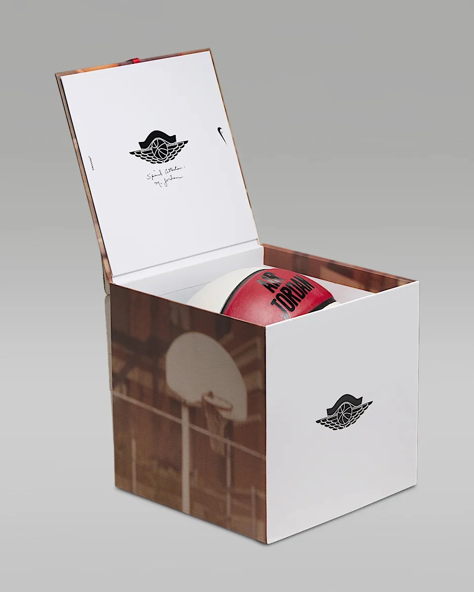 Air Jordan Premium Basketball 8P - Image 2