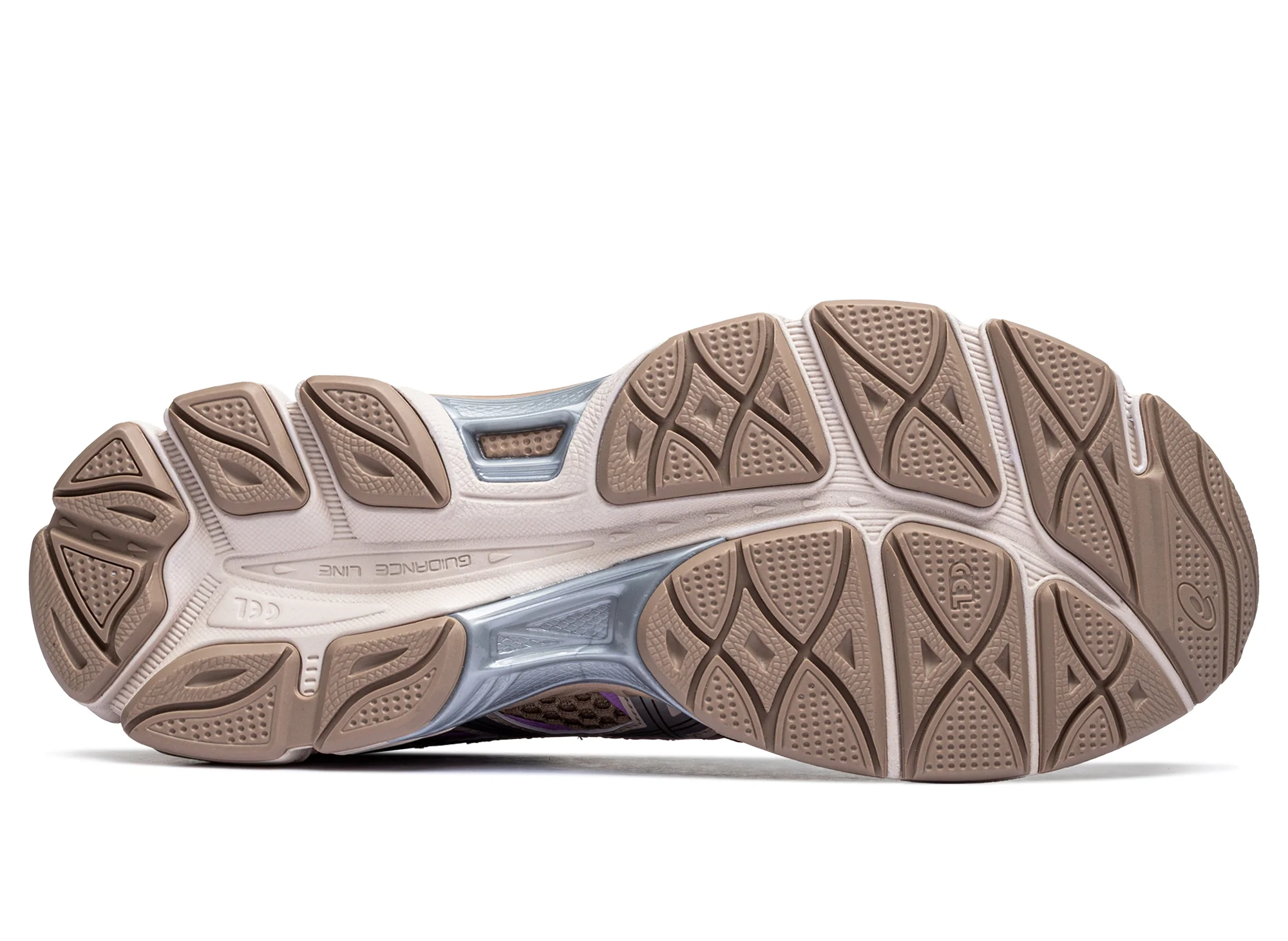 Asics Gel-Cumulus 16 in 'Cinnamon / Pure Silver' - Image 5