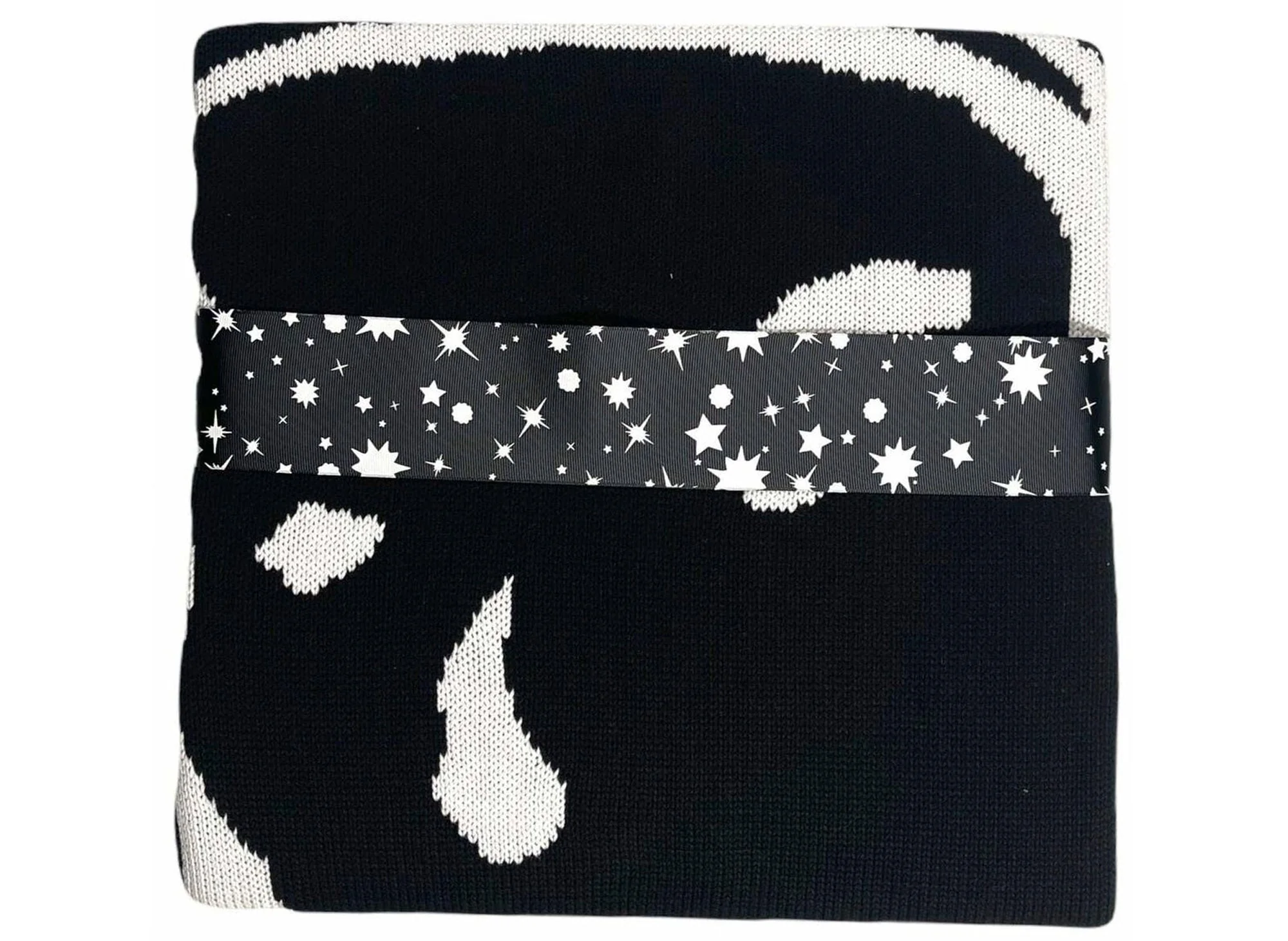 BBC Helmet Throw Blanket - Image 3