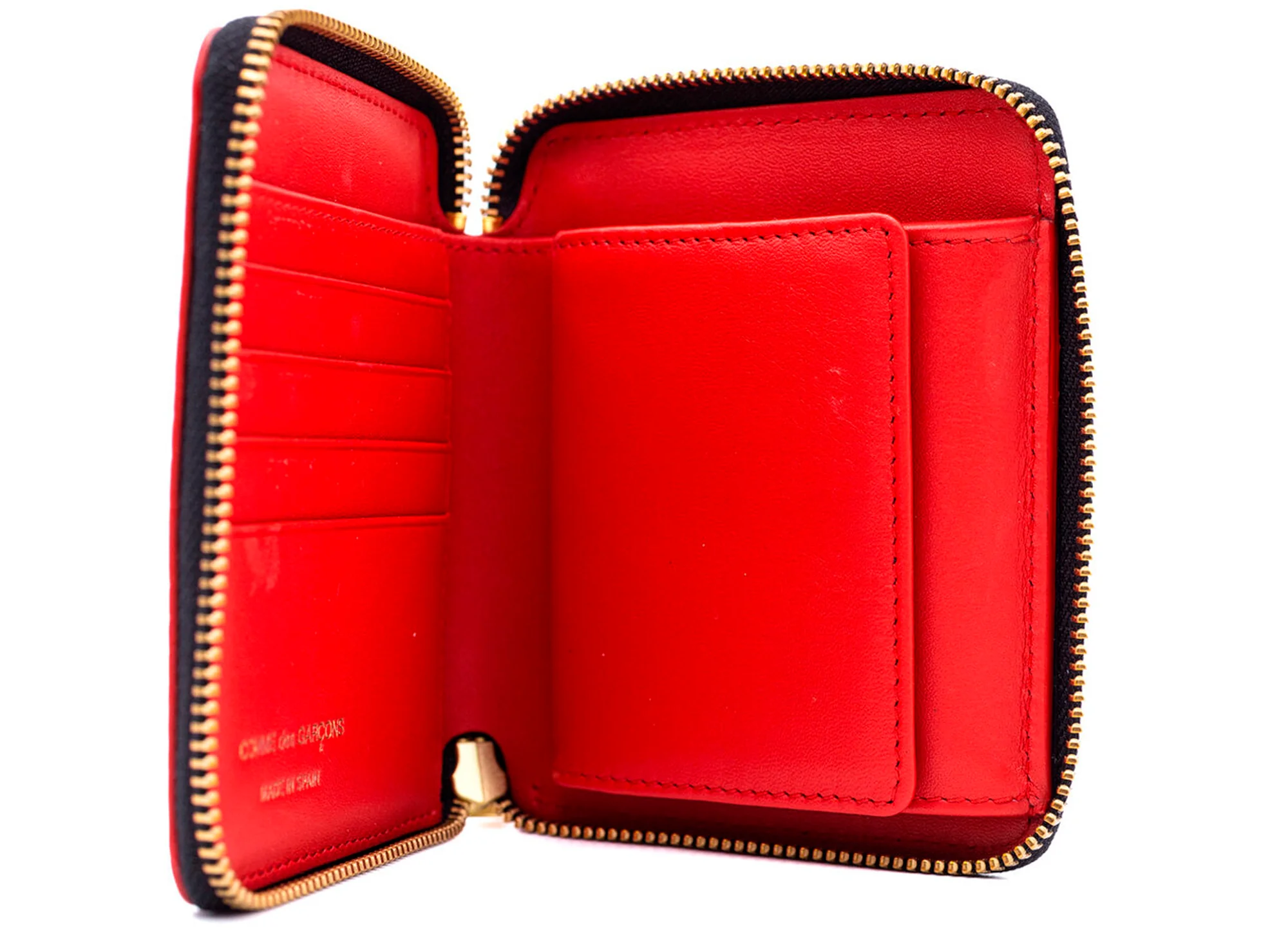 Comme des Garçon Embossed Roots Wallet in Red - Image 2