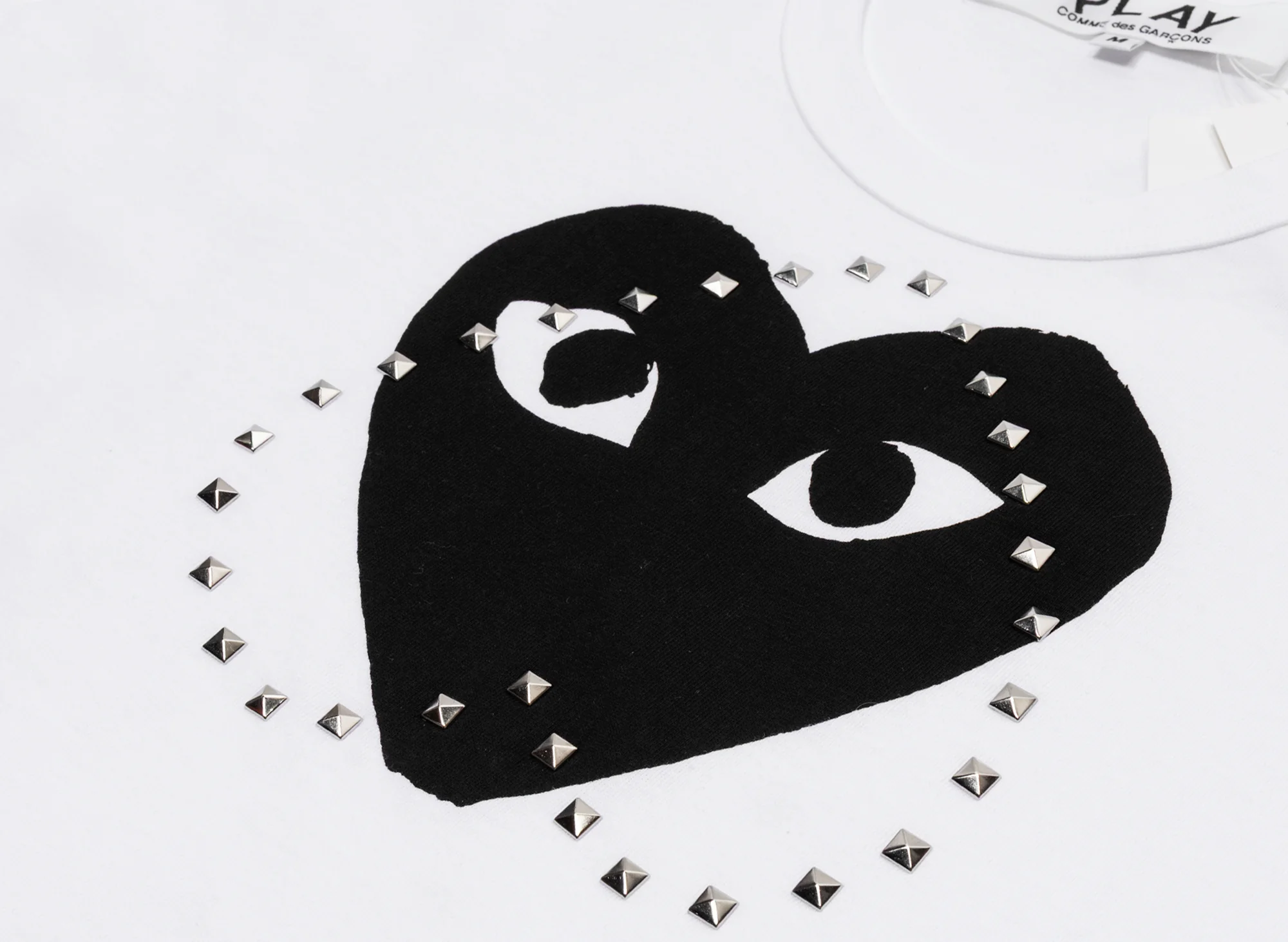Comme des Garçons PLAY Stud Print Jumbo Heart Tee in White - Image 2