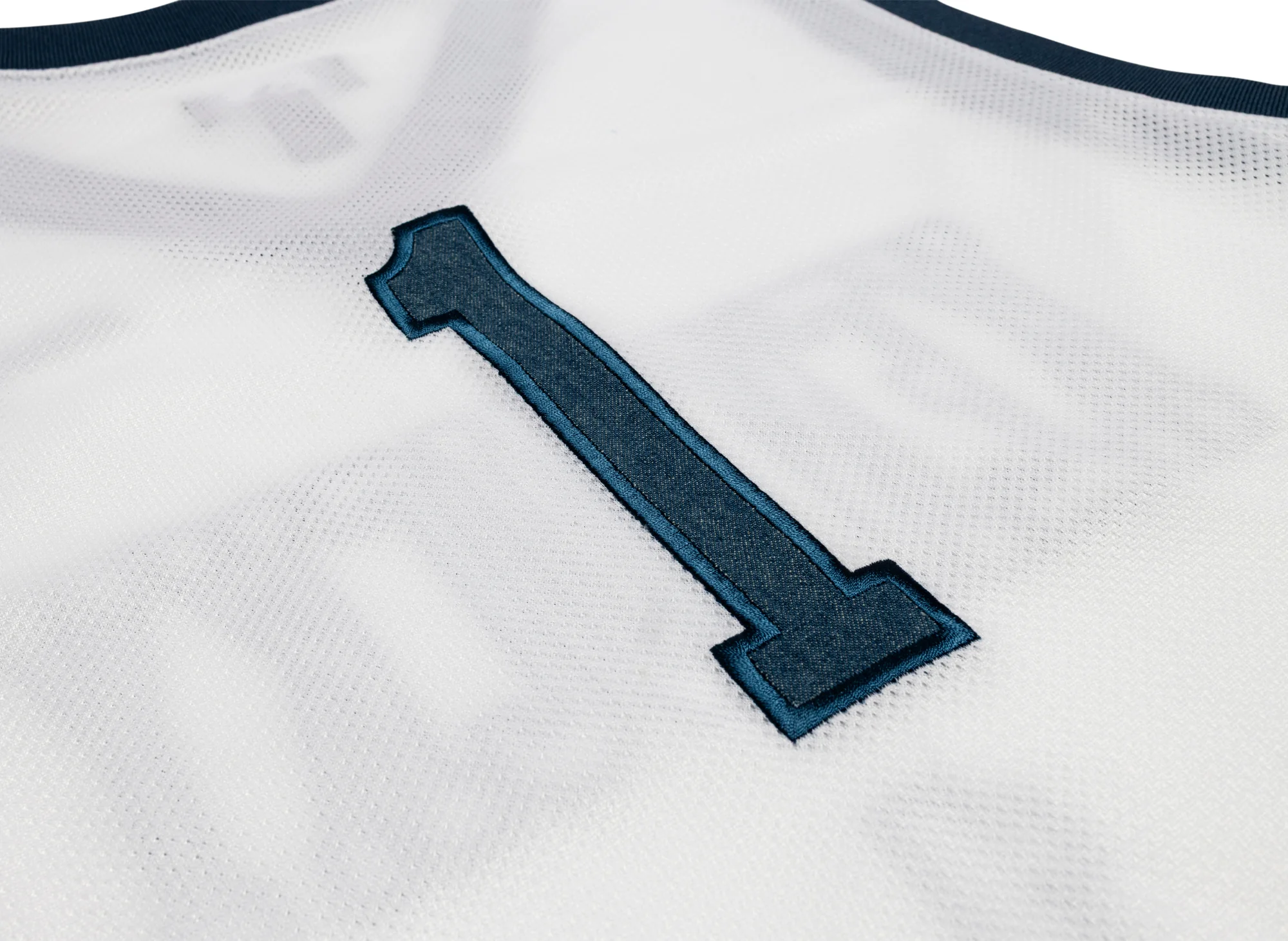 Converse University of Kentucky Basketball Denim Jersey in White - Image 7