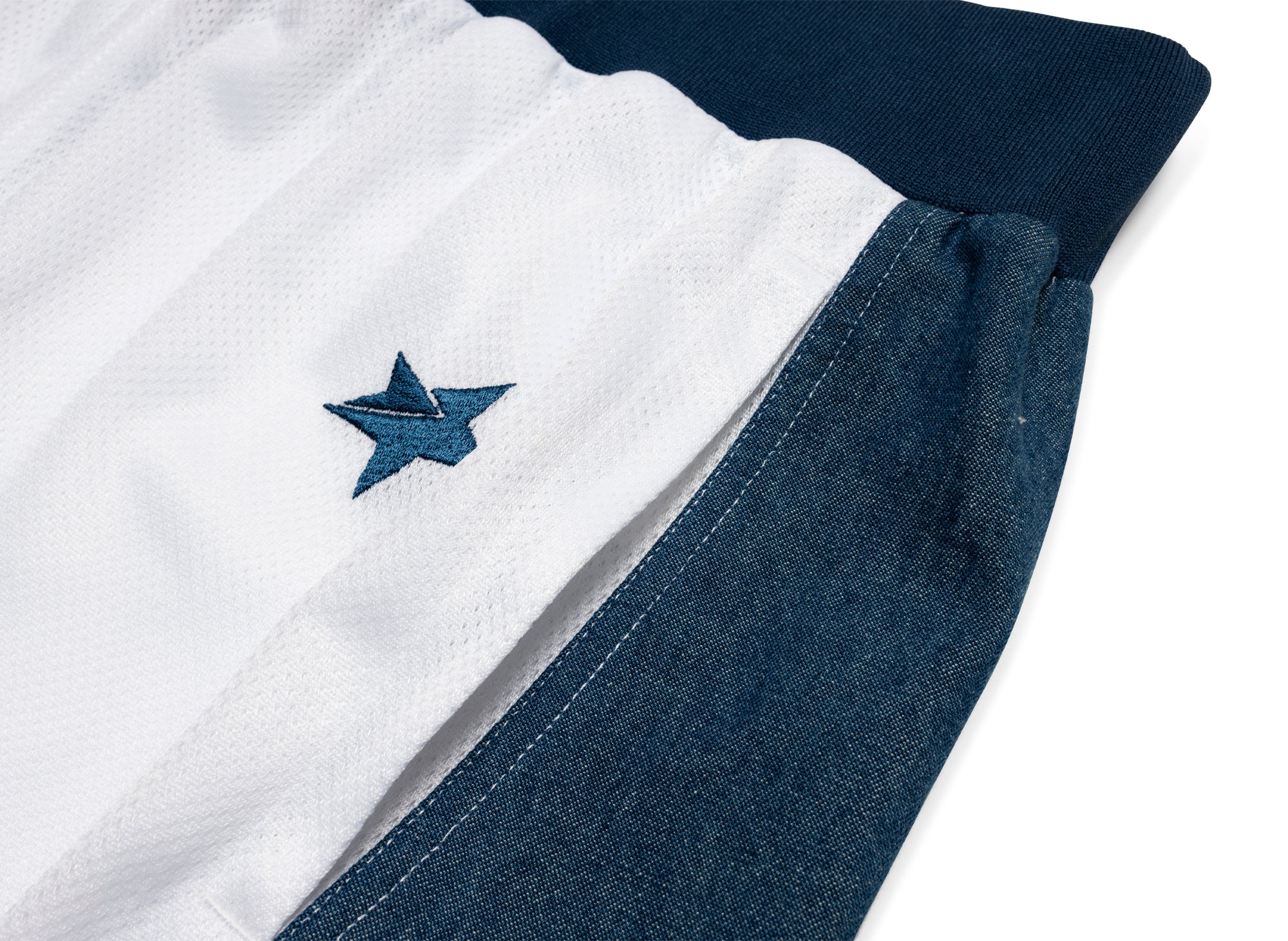 Converse University of Kentucky Basketball Denim Shorts in White - Image 6
