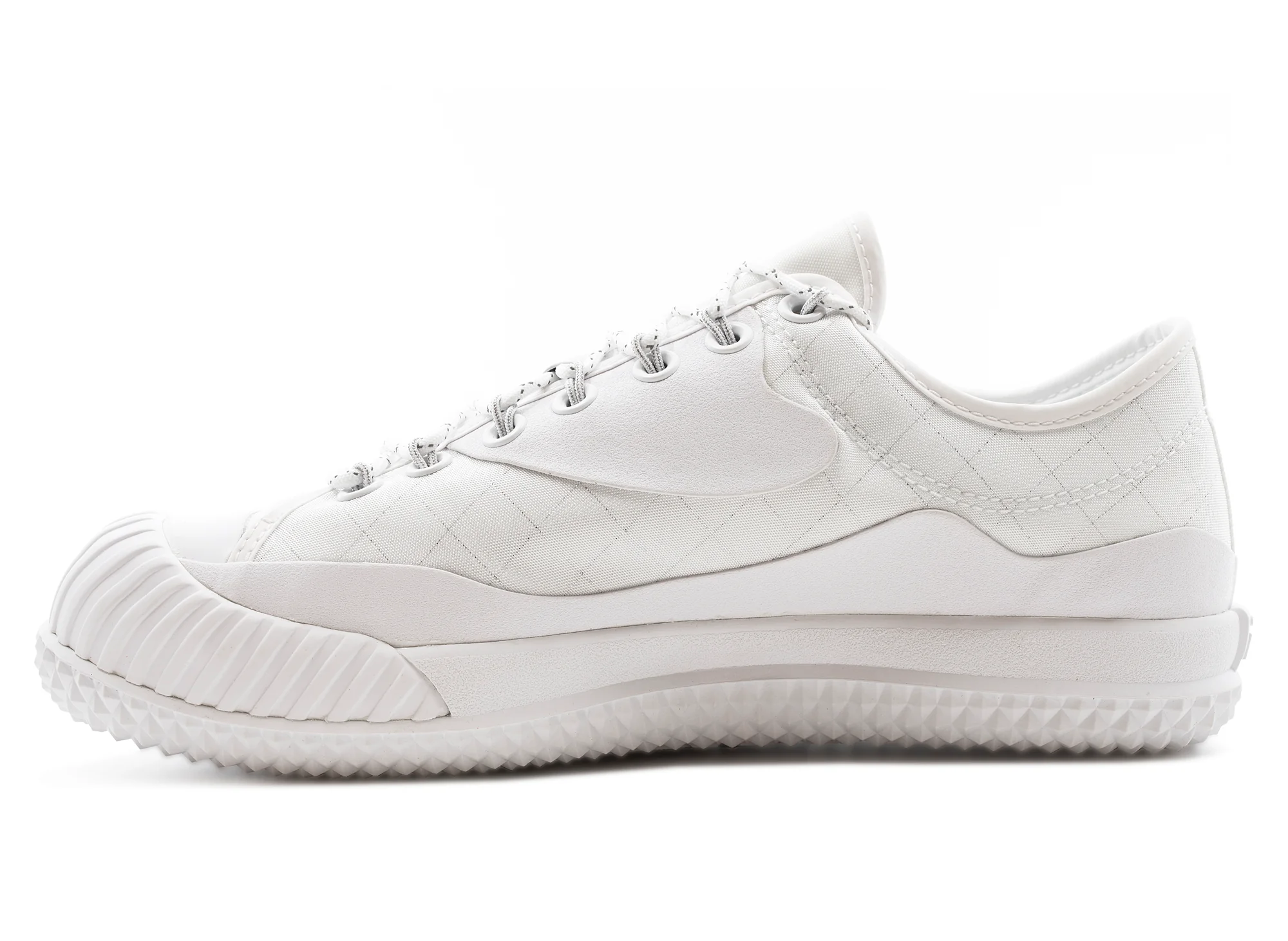 Converse x Slam Jam Bosey MC Ox in White - Image 3