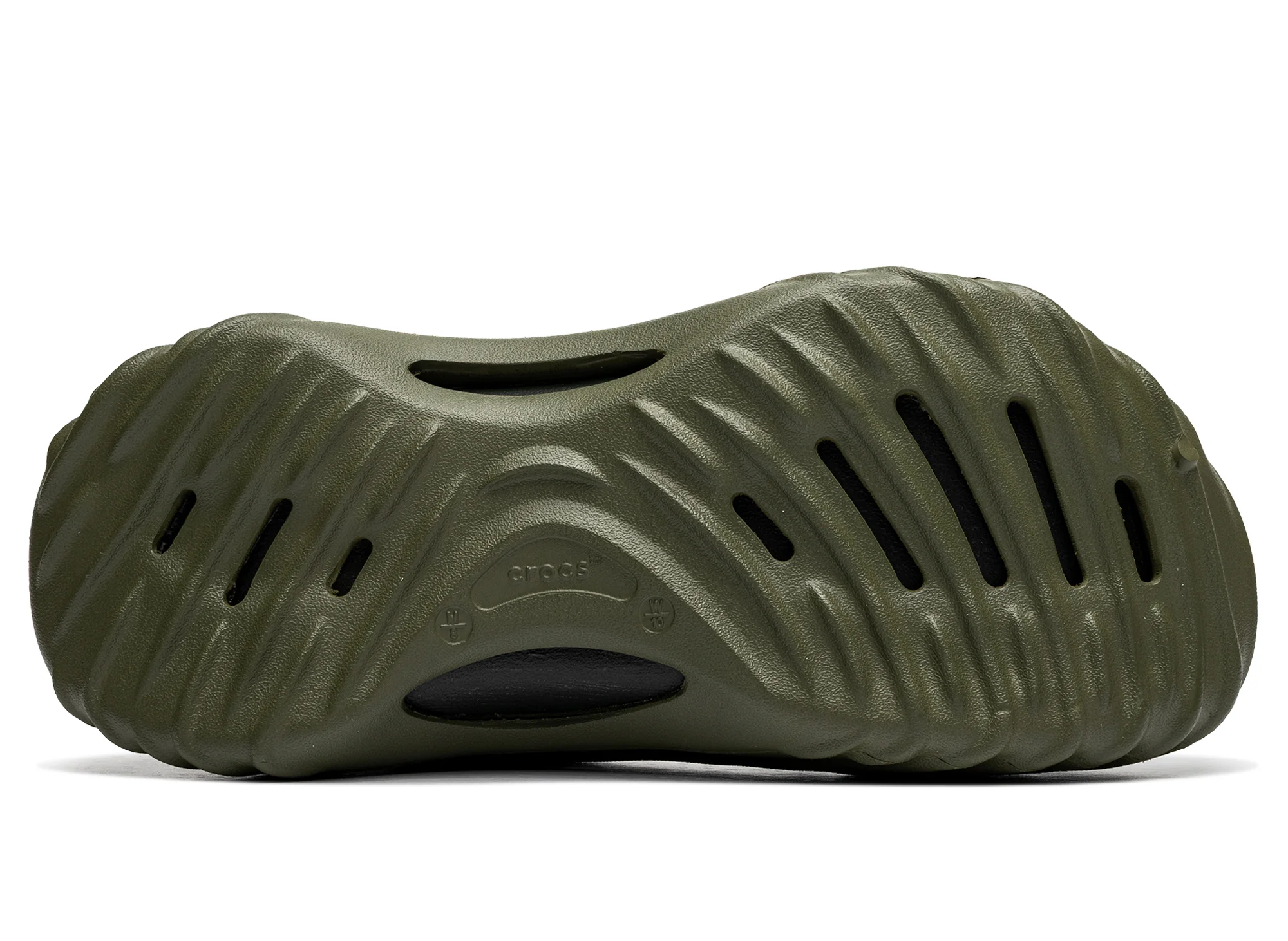 Crocs Echo Wave in Army Green - Image 5