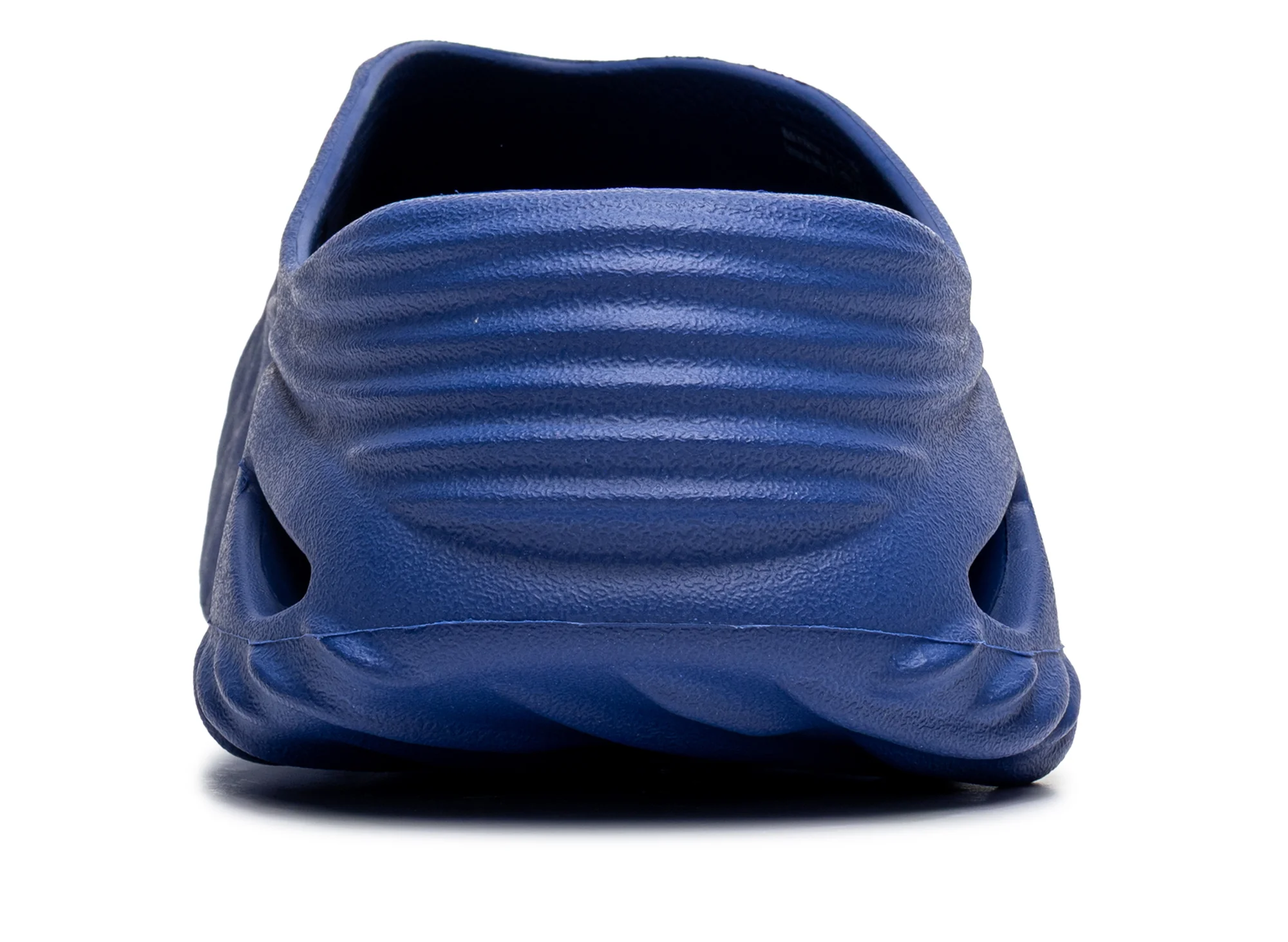 Crocs Echo Wave in Sapphire - Image 2