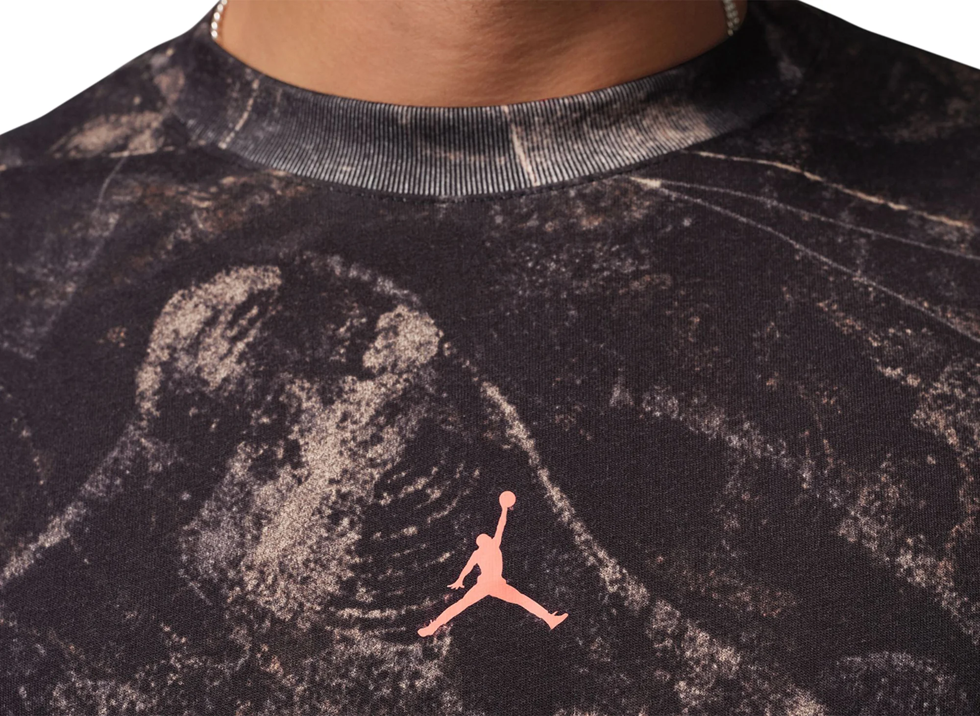 Jordan Brooklyn Long-Sleeve T-Shirt in Black - Image 5