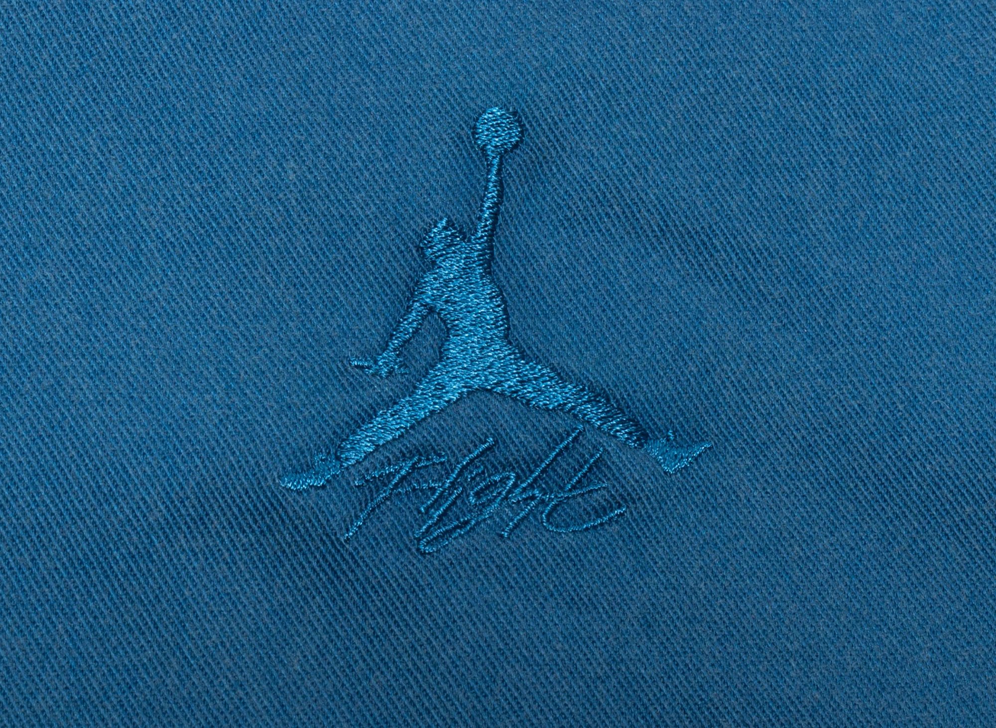 Jordan Essentials Statement Top in Blue - Image 2