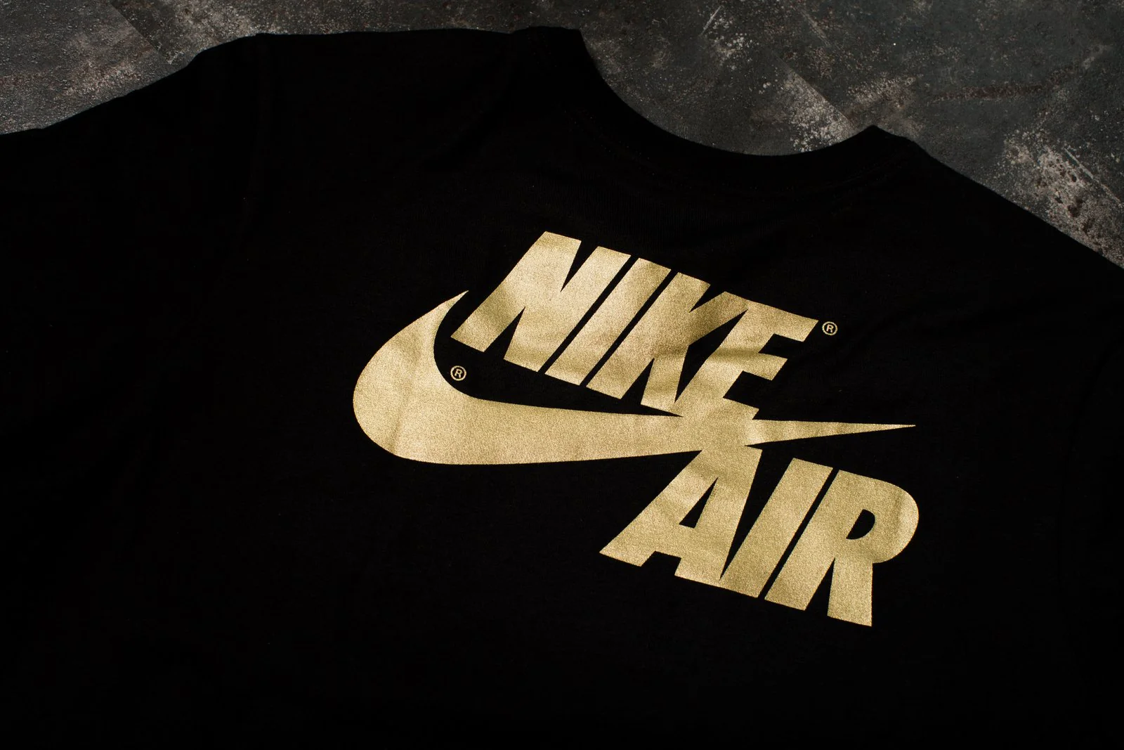 JORDAN SPORTSWEAR AJ1 GOLD TOP 3 SHIRT - Image 3