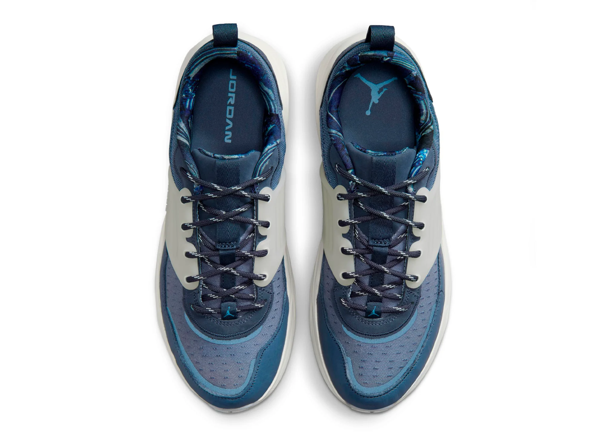 Jordan Trunner O/S in Diffused Blue / Pale Ivory - Image 3