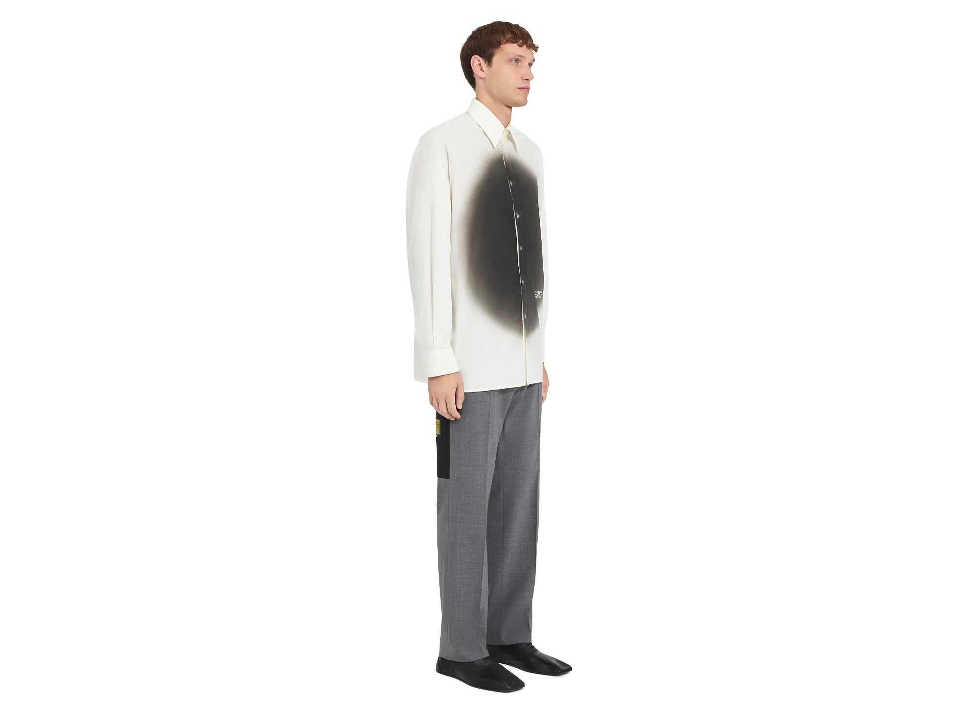 Maison Margiela MM6 Long-sleeved Spray Print Shirt in White - Image 2