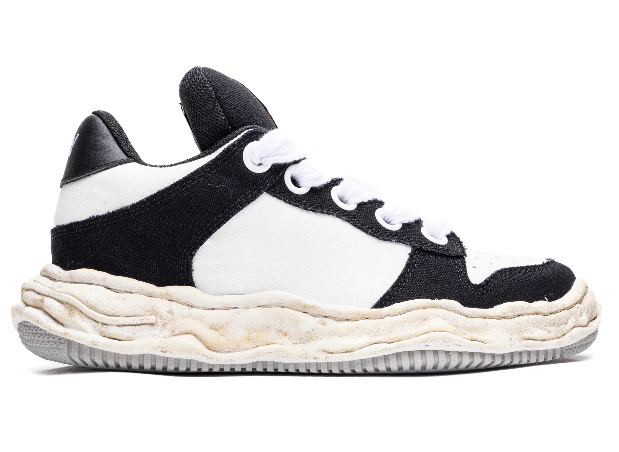 Maison Mihara Yasuhiro Wayne Puffer OG in Black/White