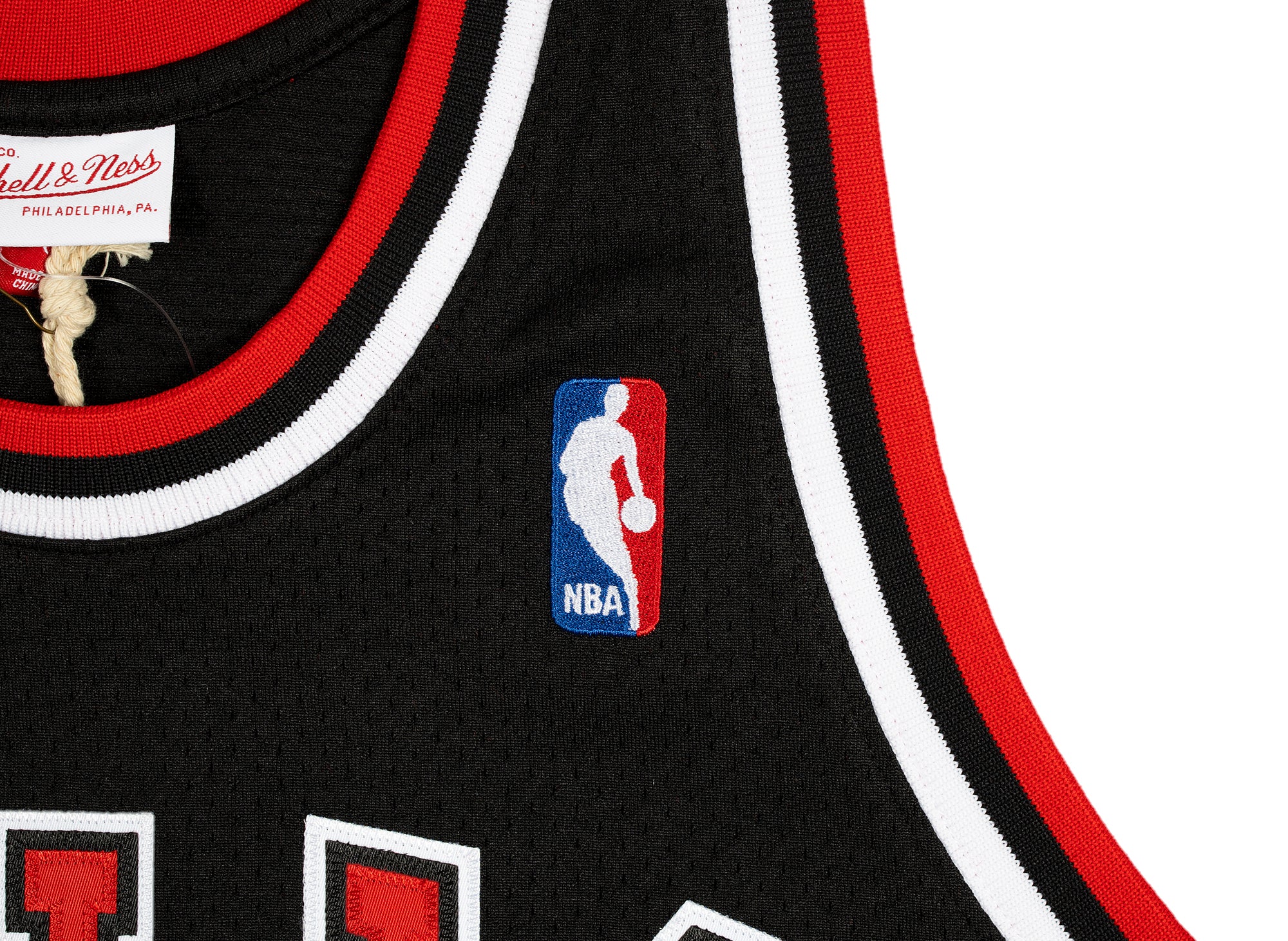 Mitchell & Ness Authentic Jersey Chicago Bulls Alternate 1997-98 Michael Jordan - Image 4