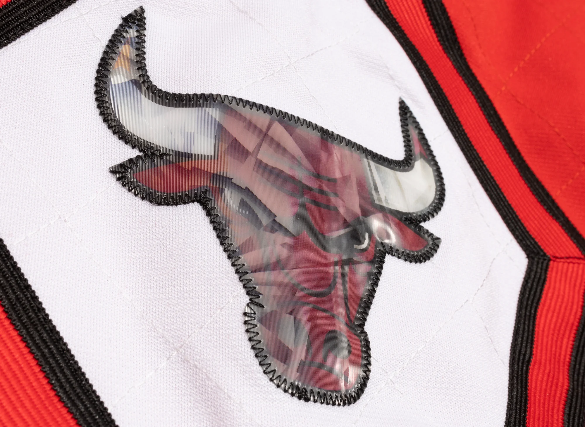 Mitchell & Ness NBA 75th Anniversary Bulls Swingman Shorts - Image 3