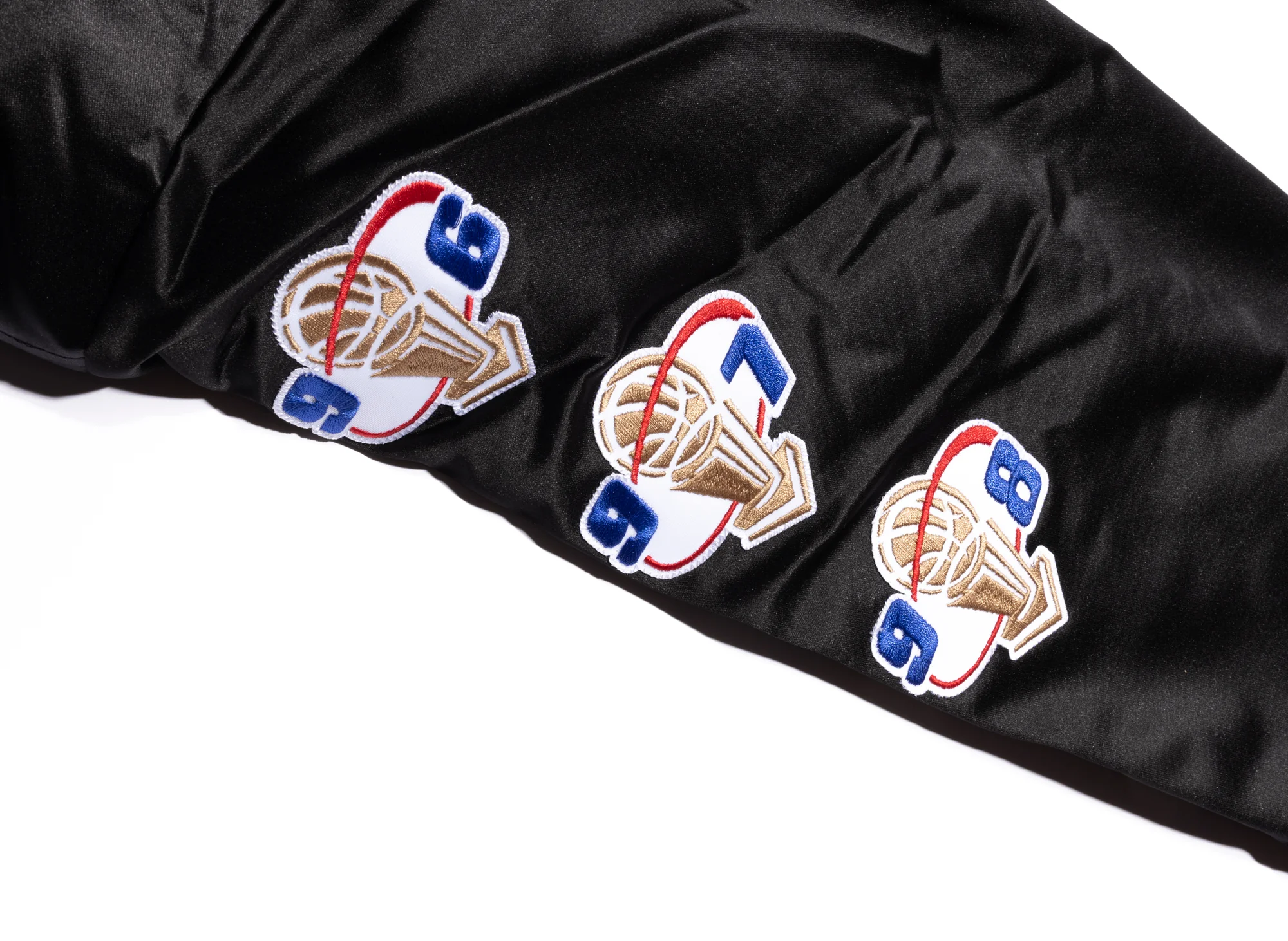 Mitchell & Ness NBA Champ City Satin Bulls Jacket - Image 3