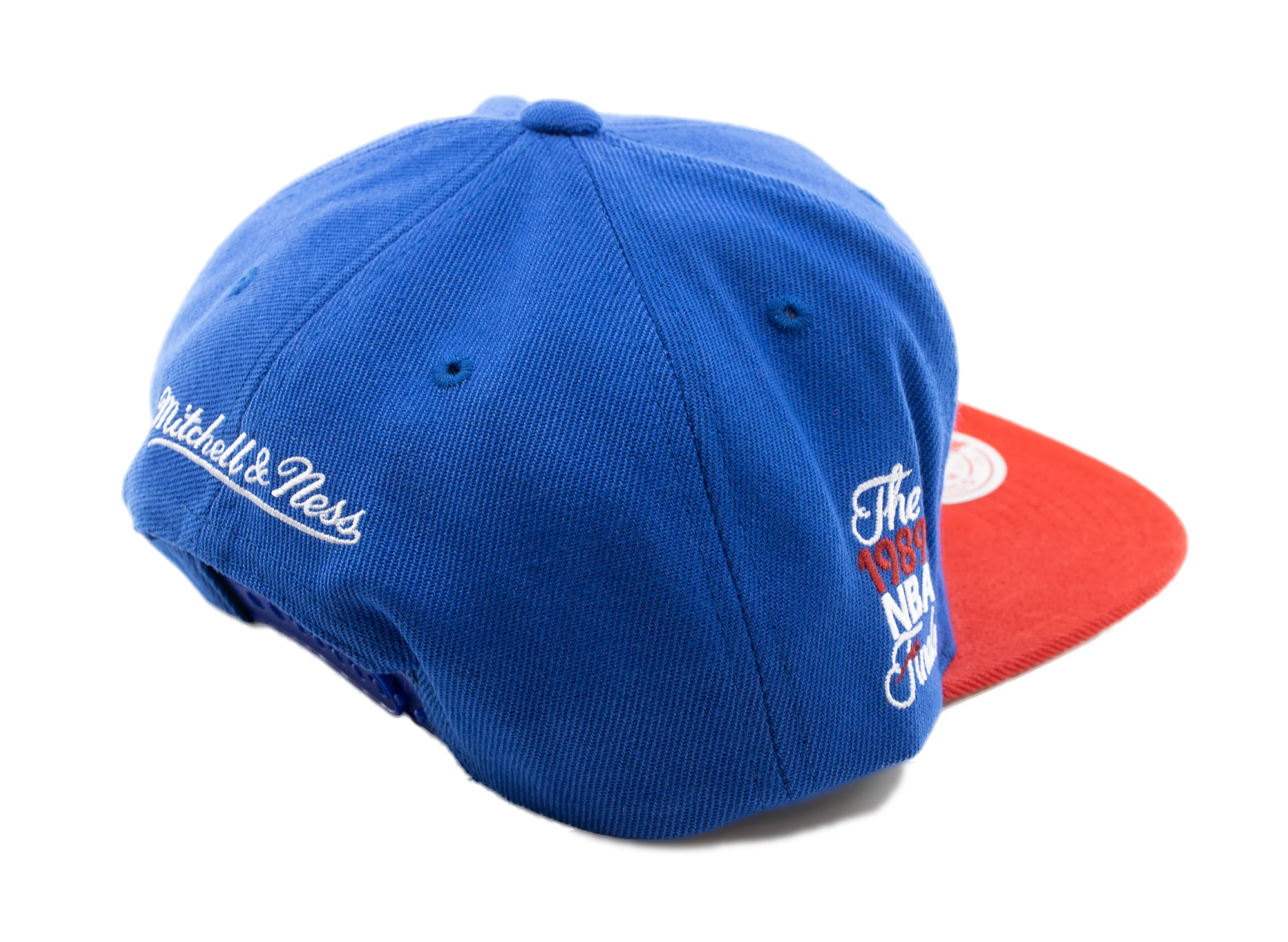 Mitchell & Ness 1989 NBA Finals Patch HWC Detroit Pistons Snapback - Image 2