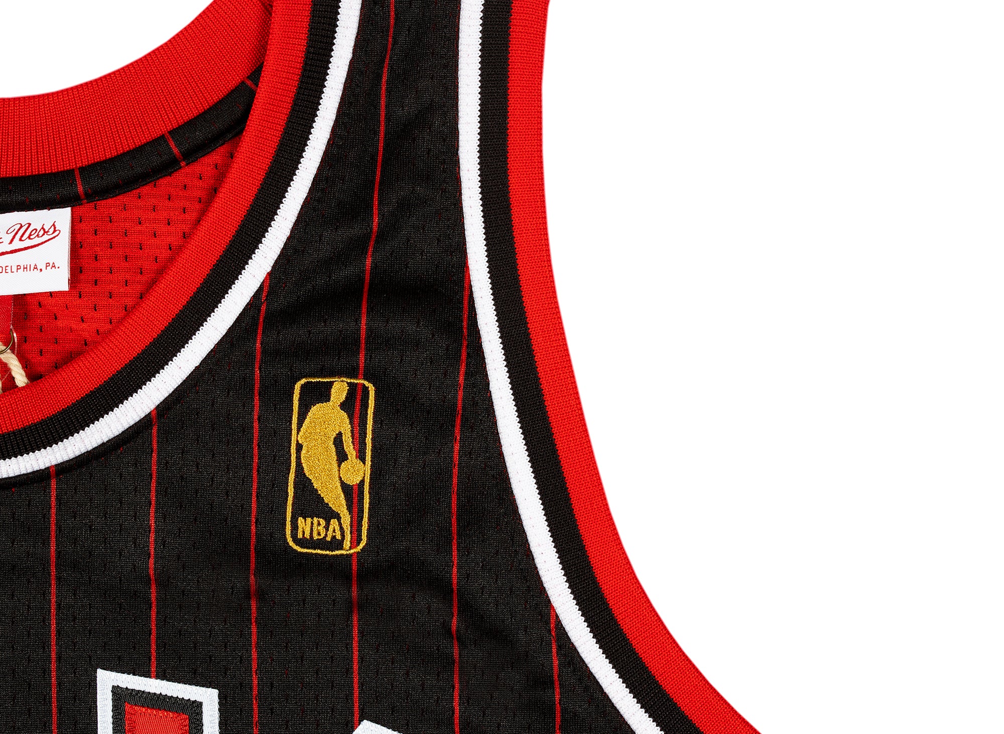 Mitchell & Ness NBA Michael Jordan Authentic Bulls 96 Alternate Jersey - Image 4