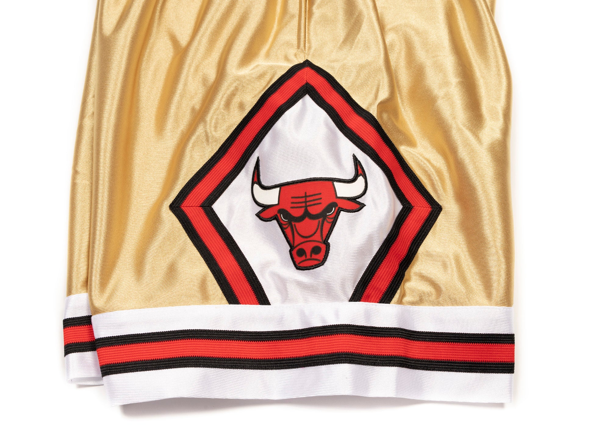 Mitchell & Ness NBA 75th Gold Swingman Bulls Shorts - Image 2