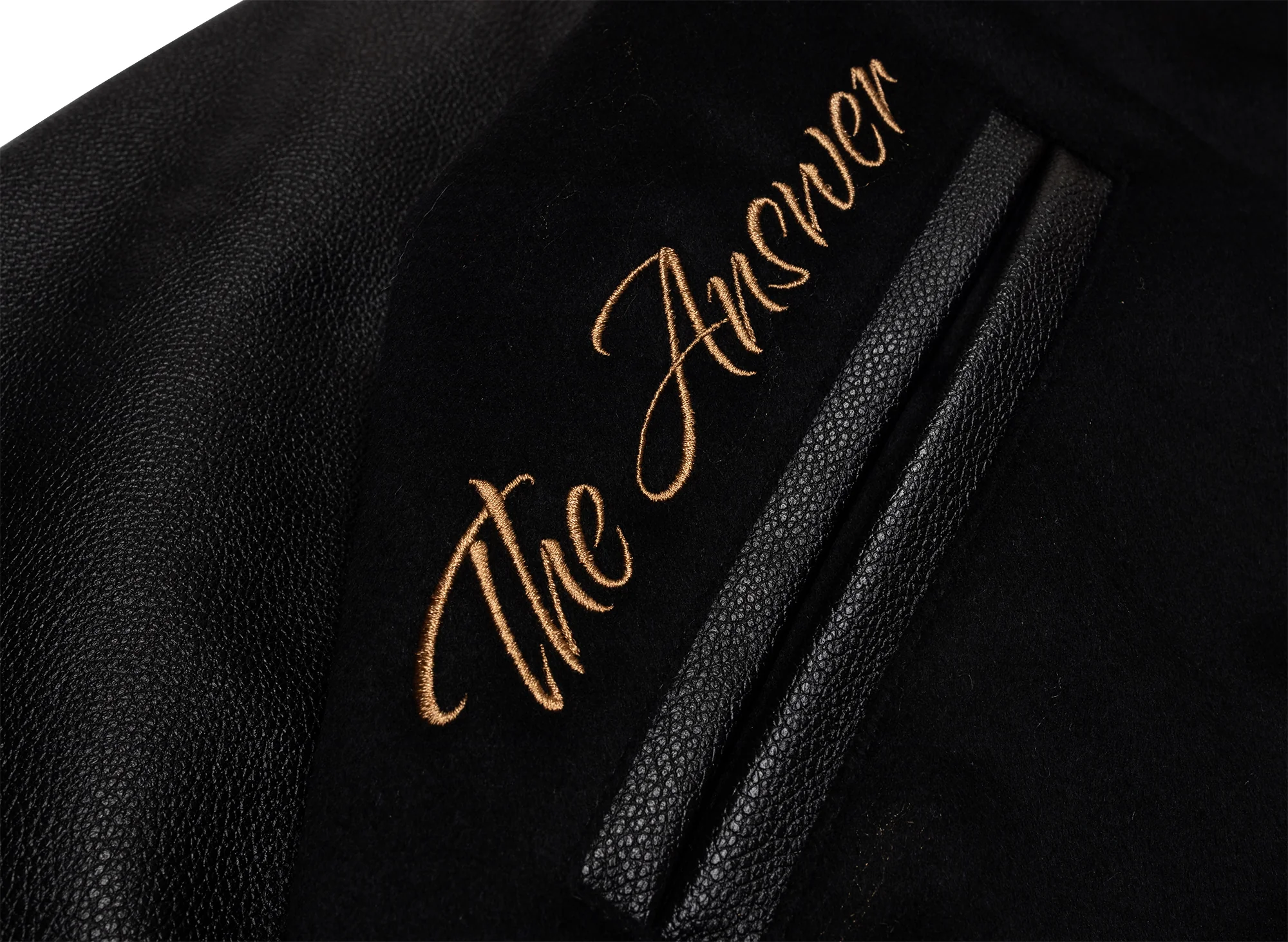 Mitchell & Ness NBA Walk The Tunnel Varsity Jacket Philadelphia 76ers Allen Iverson - Image 2