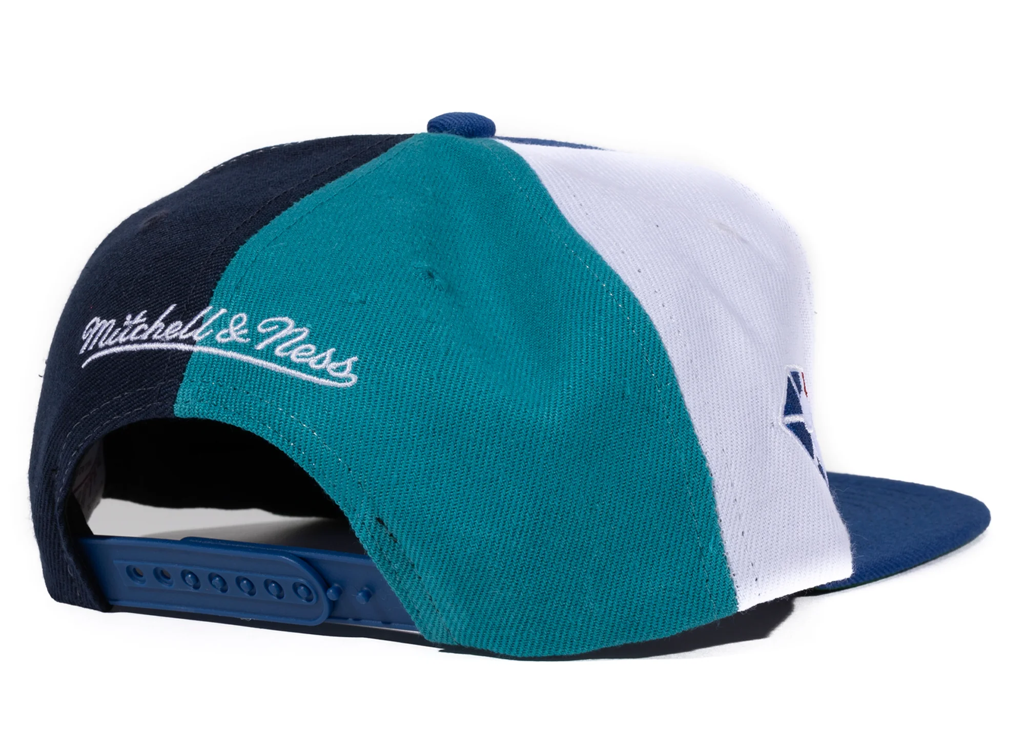 Mitchell & Ness NBA What The? Pistons Snapback - Image 2
