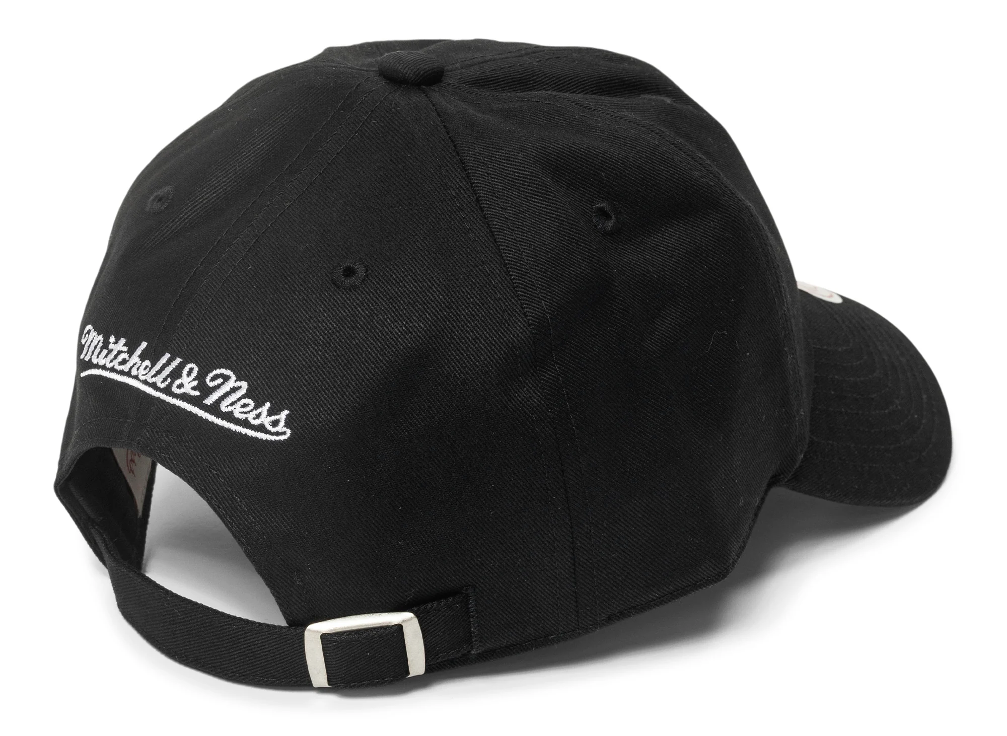 Mitchell & Ness NCAA Louisville Cardinals Alumni Dad Hat - Image 2