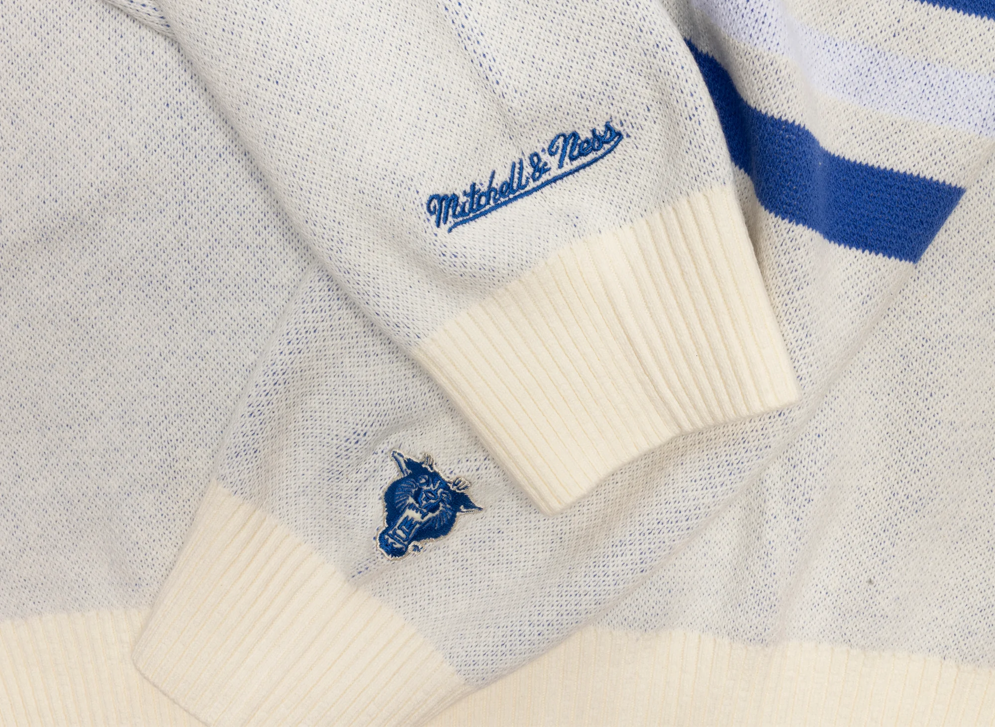 Mitchell & Ness Oneness Kentucky Wildcats Retro Logo Sweater - Image 2