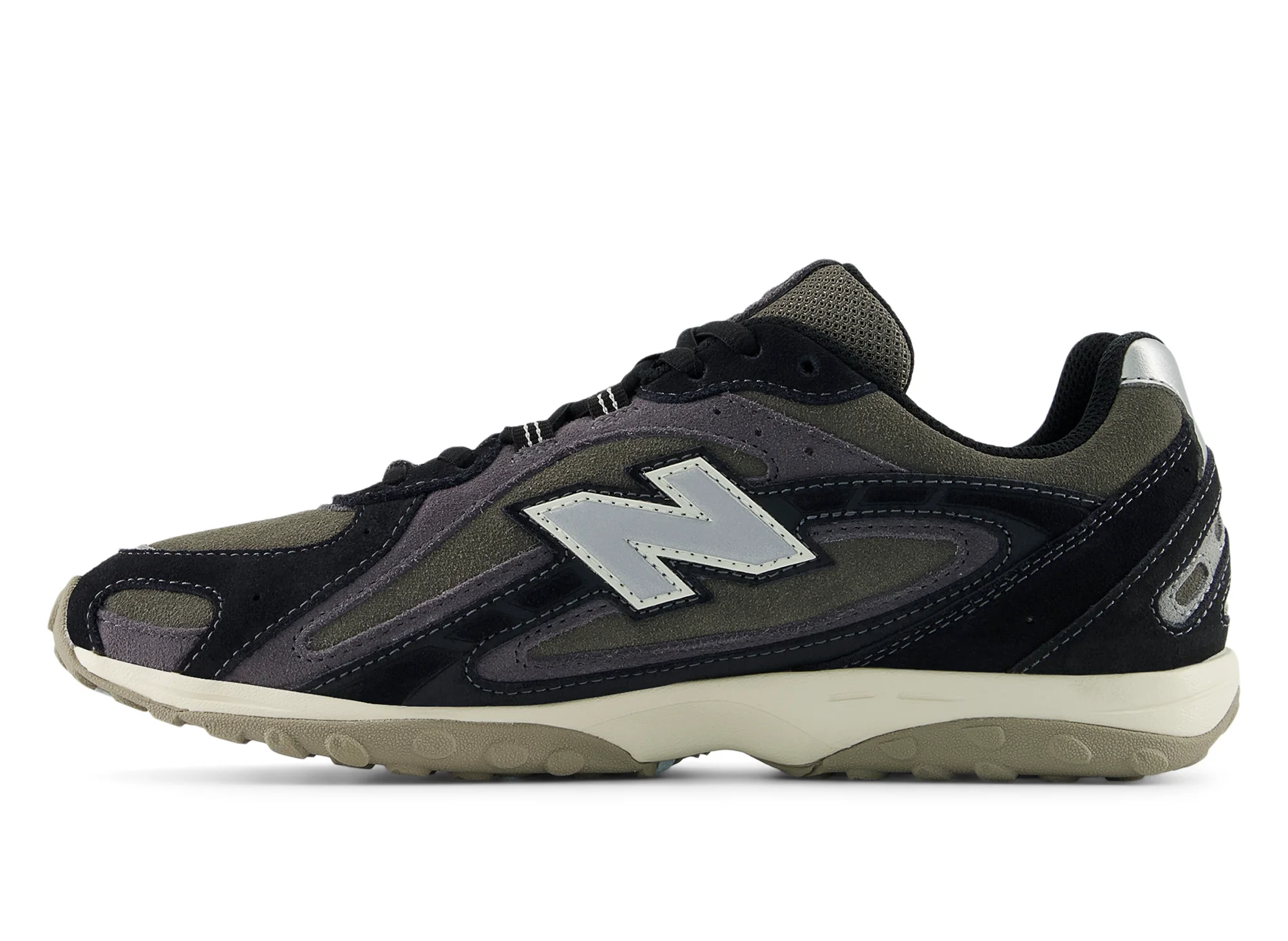 New Balance 204L U204L5WZ in Black / Magnet - Image 3