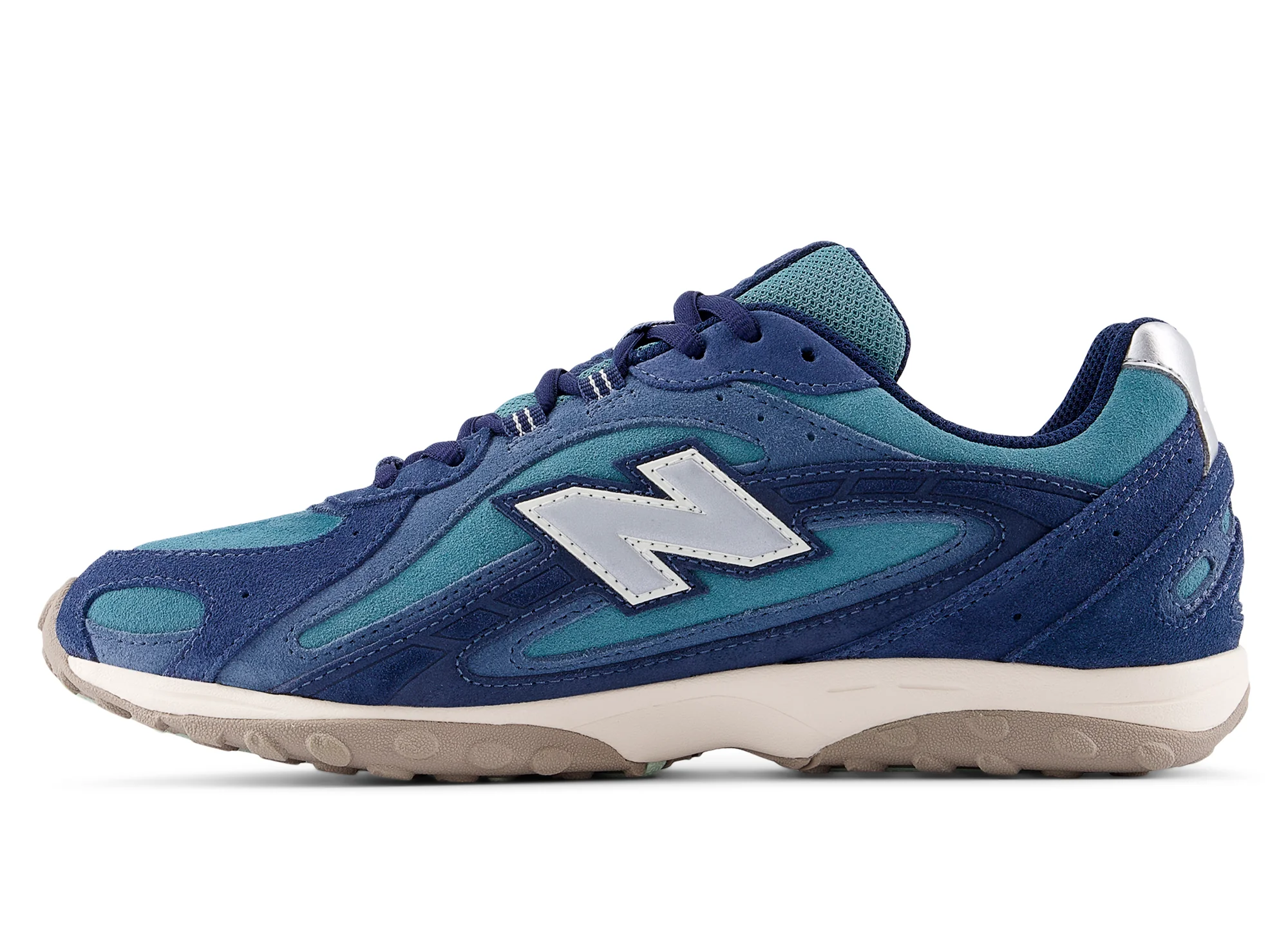 New Balance 204L U204L67Q in Navy / Salt Water - Image 3