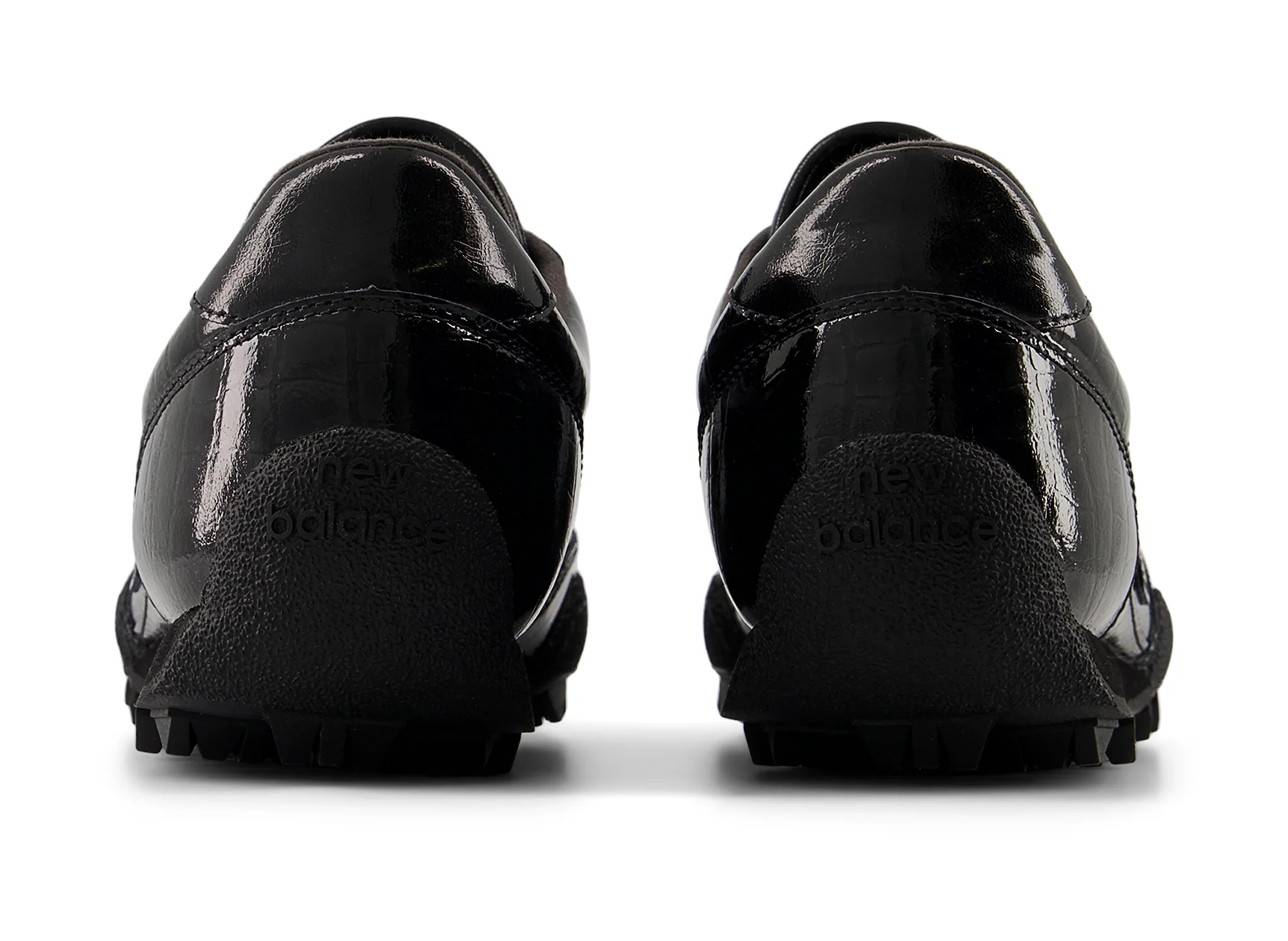 New Balance UGTR2SV in Black - Image 2