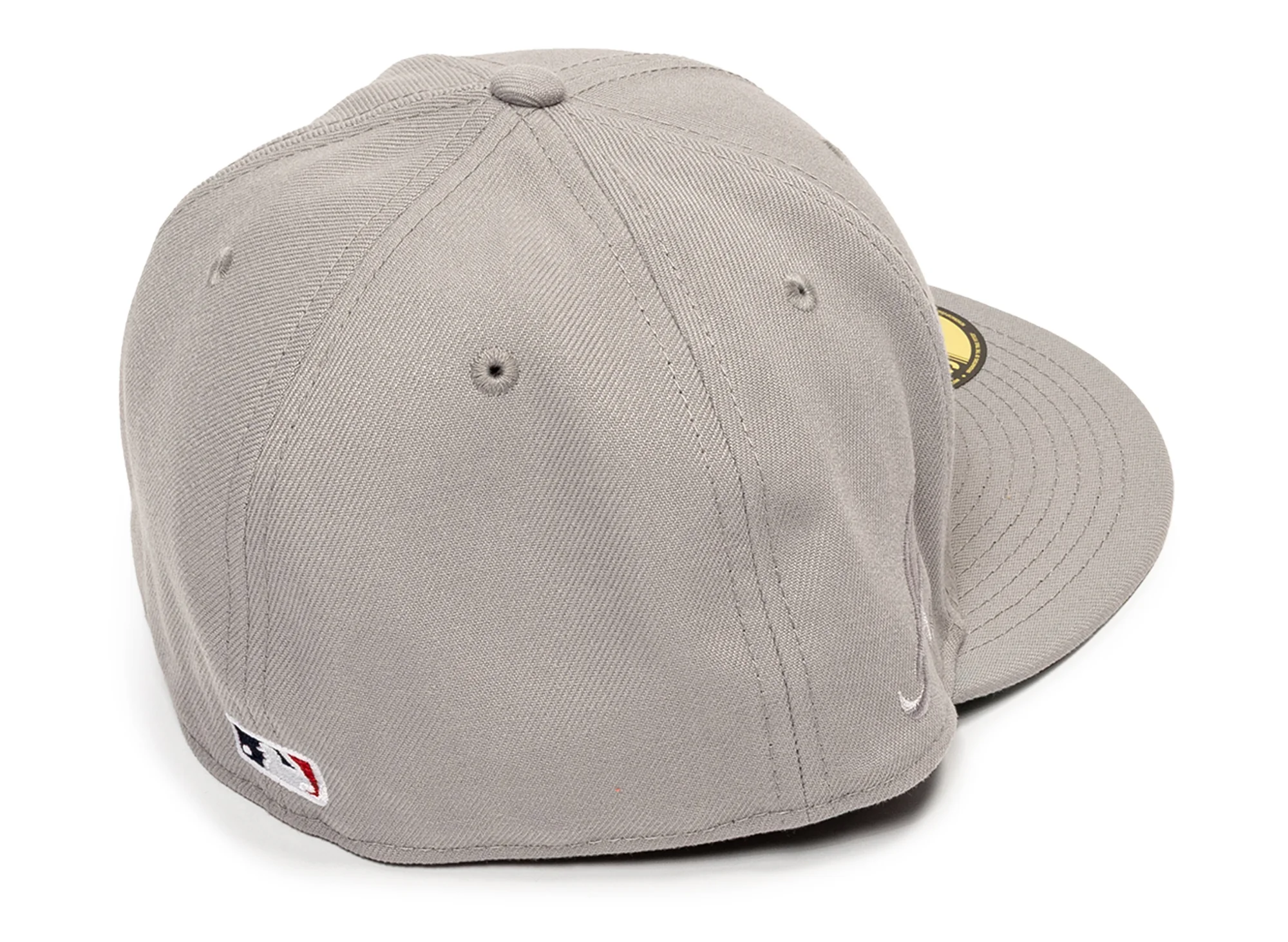 New Era 5950 Cracked 26484 Atlanta Braves Fitted Hat - Image 3