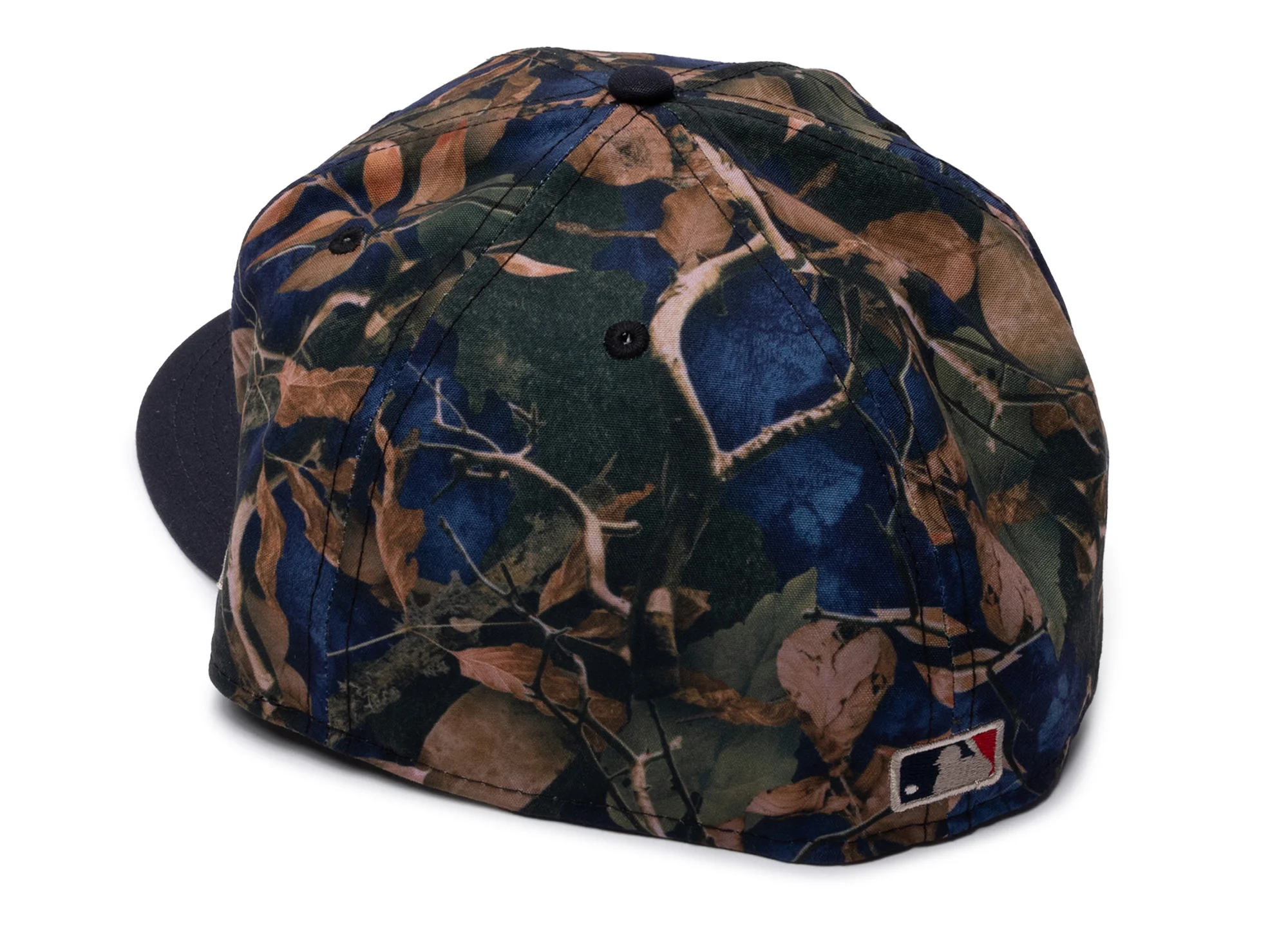 New Era 59Fifty Leaves Atlanta Braves Fitted Hat - Image 4