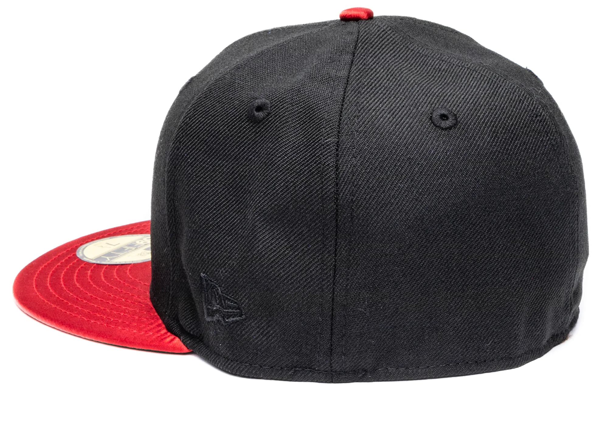 New Era 59FIFTY O Hat '2 Tone Black/Red' ONENESS EXCLUSIVE - Image 2