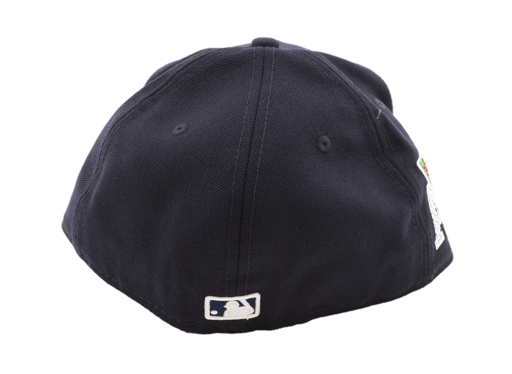 New Era Atlanta Braves 59FIFTY Embroidered Fitted Hat - Image 2