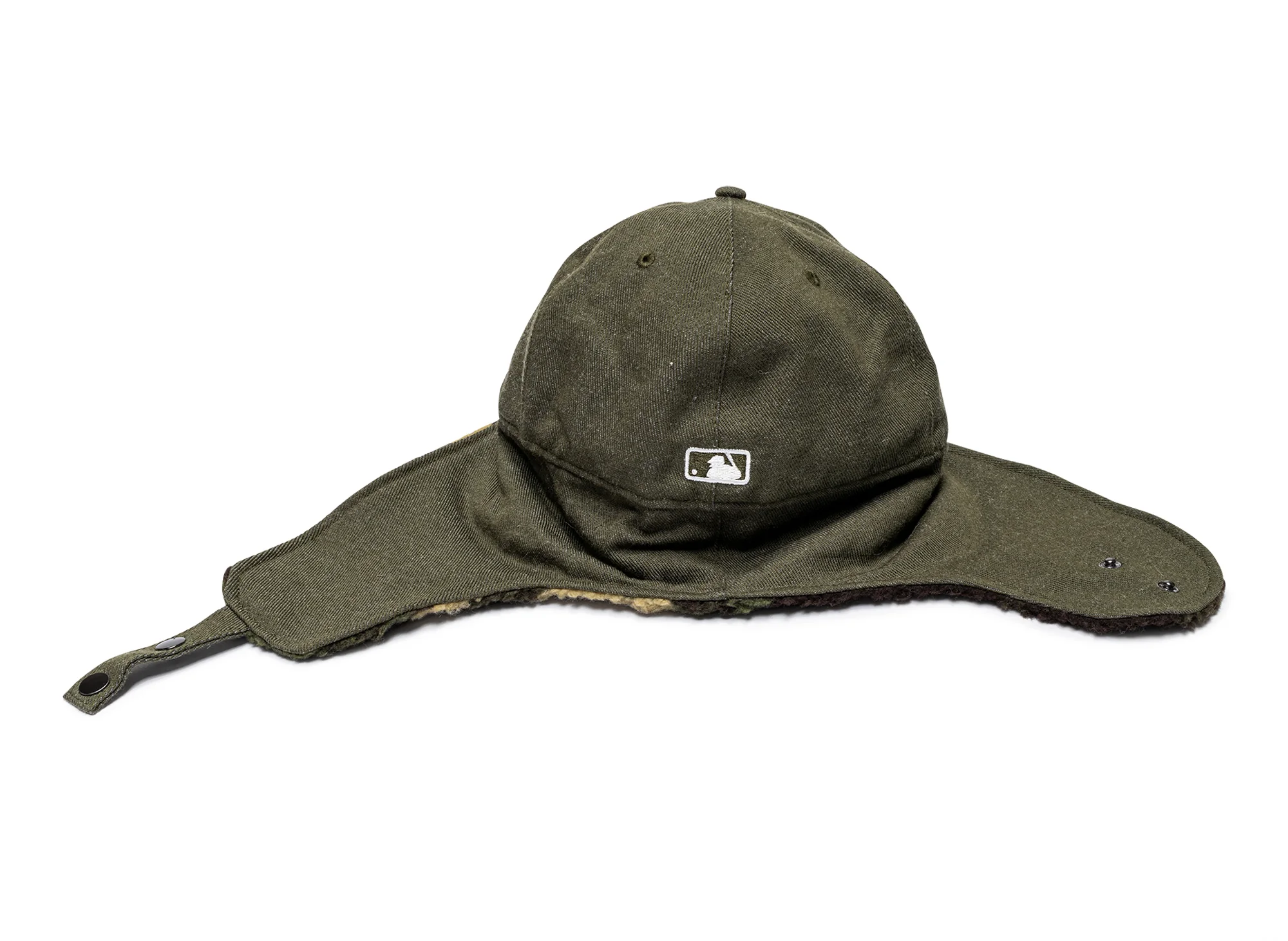 New Era Camo Dog Ear Atlanta Braves Fitted Hat - Image 3