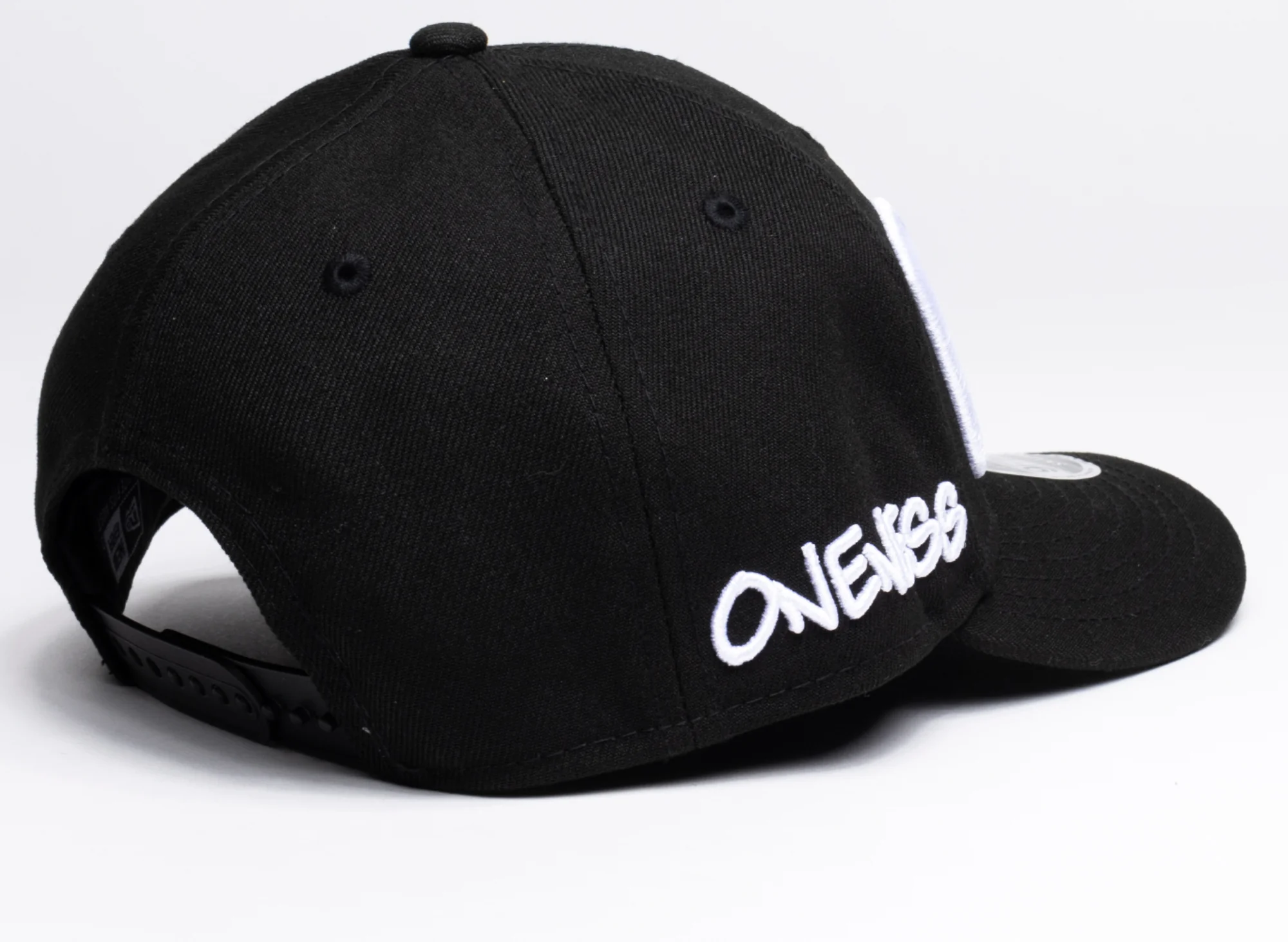 Oneness x New Era Snapback CATS Hat in Black/White - Image 3