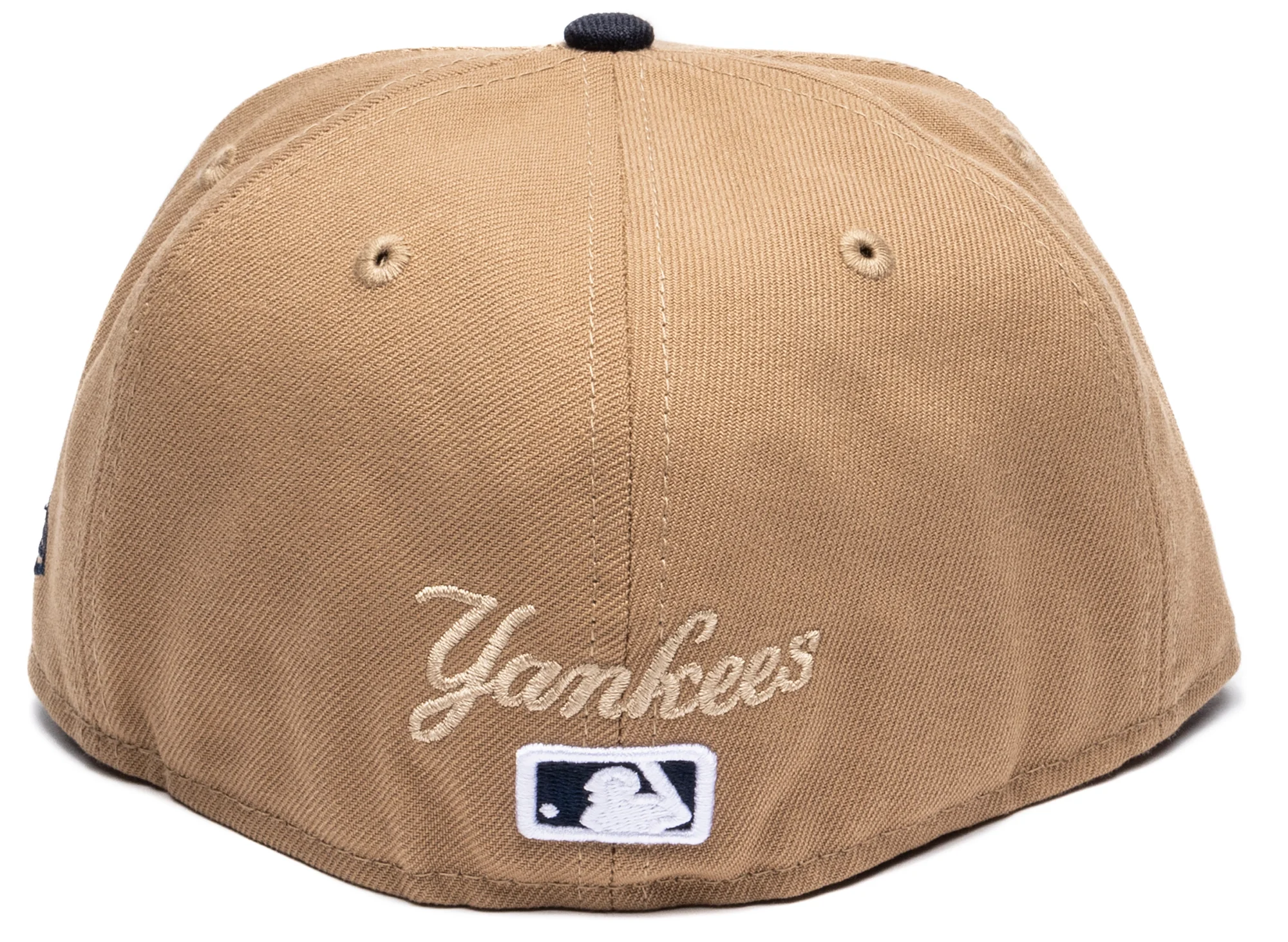 New Era Classic 8-Bit Wordmark New York Yankees Fitted Hat - Image 2