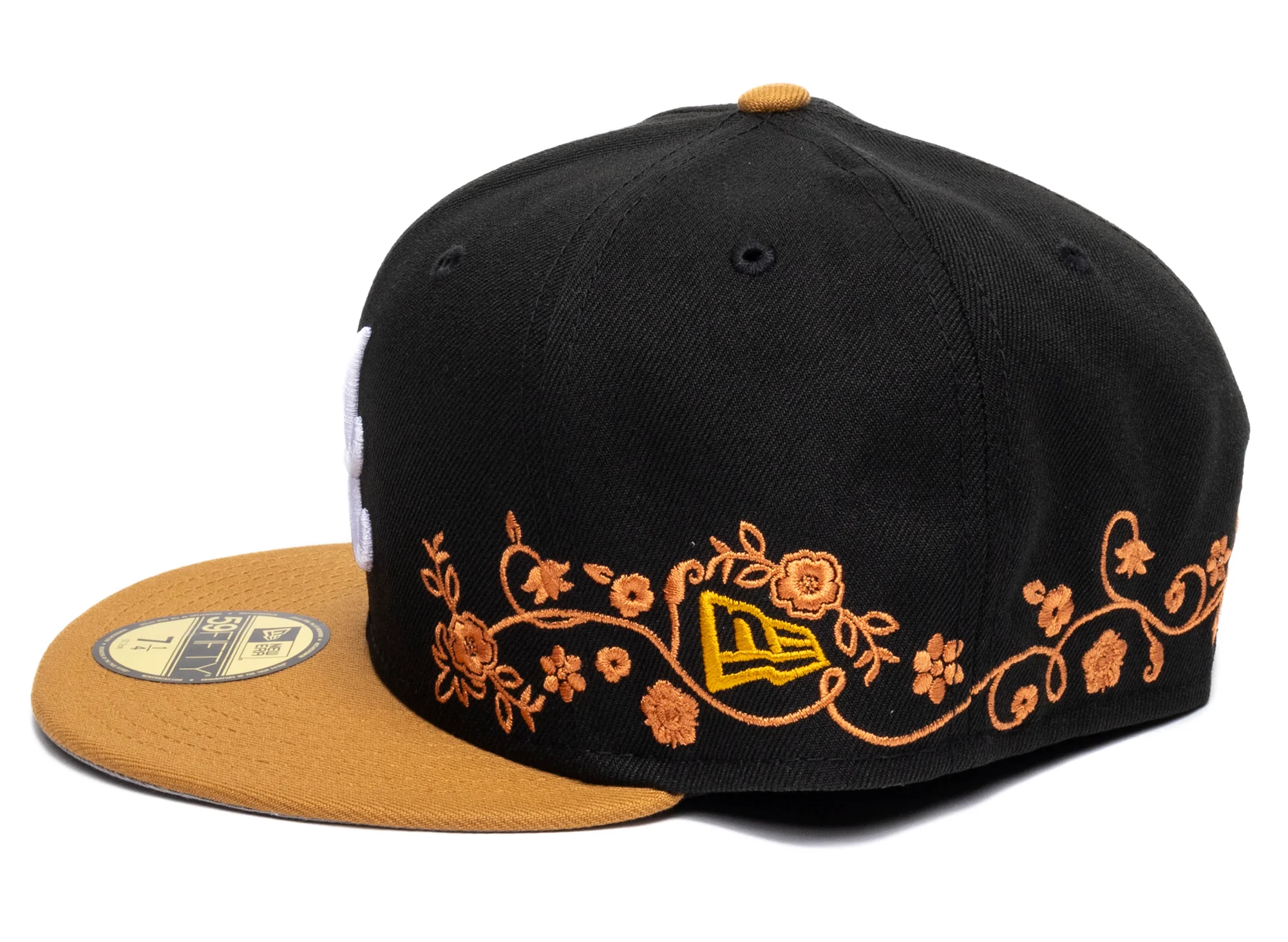 New Era Floral Vine Atlanta Braves Fitted Hat - Image 2