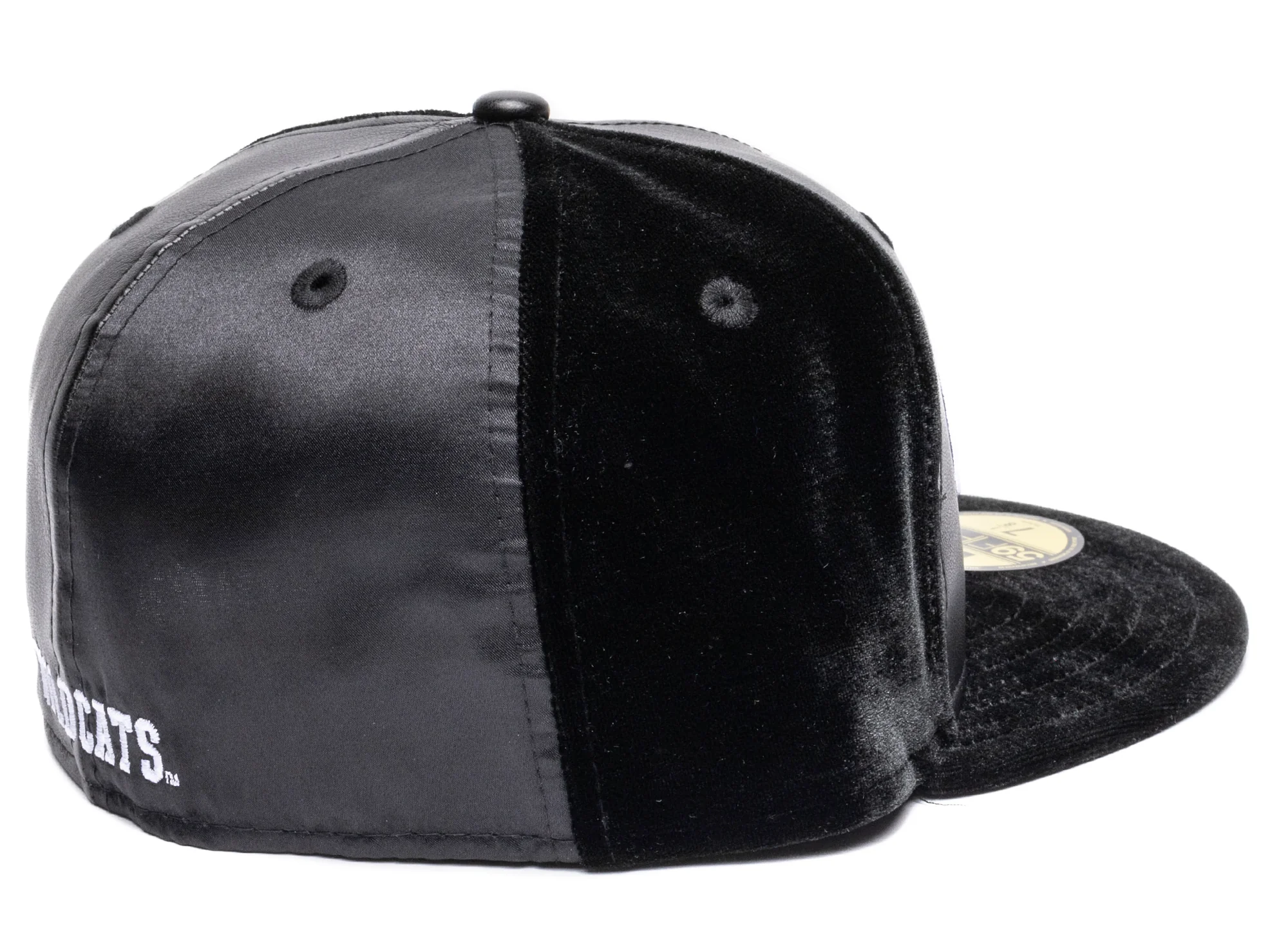 New Era Kentucky Wildcats 59FIFTY Suede/Leather Fitted Hat in Black - Image 2