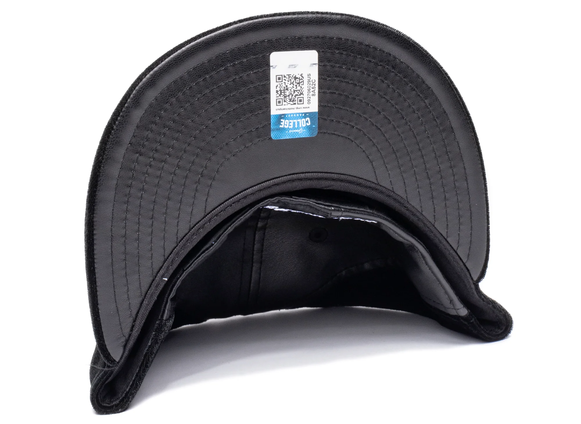 New Era Kentucky Wildcats 59FIFTY Suede/Leather Fitted Hat in Black - Image 4
