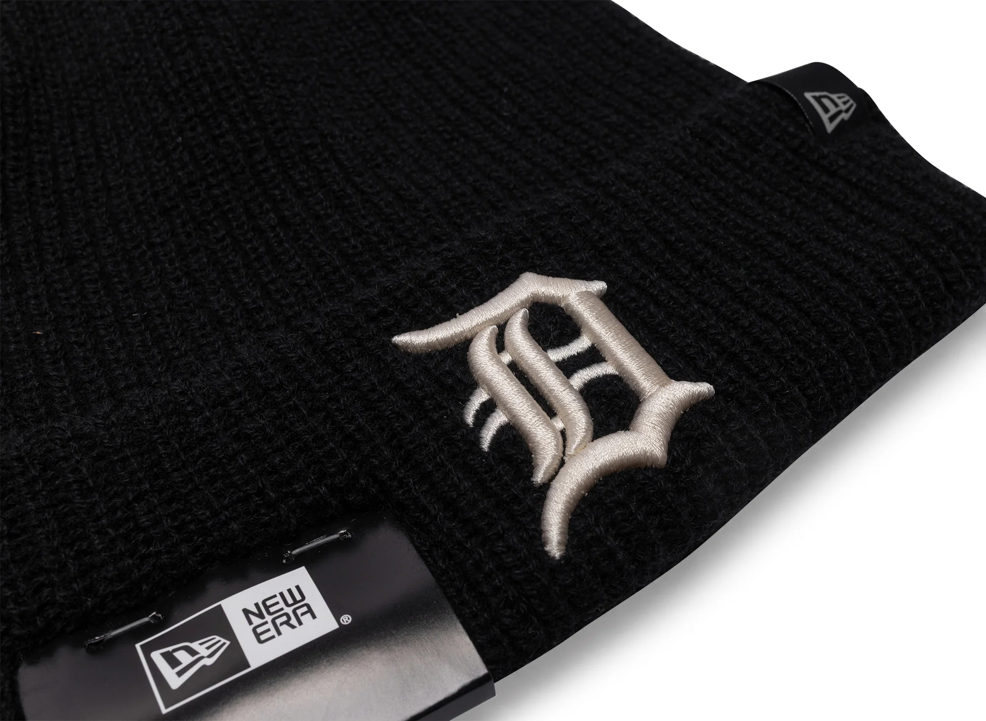 New Era MLB Black Cashmere Knit Detroit Tigers Beanie - Image 2