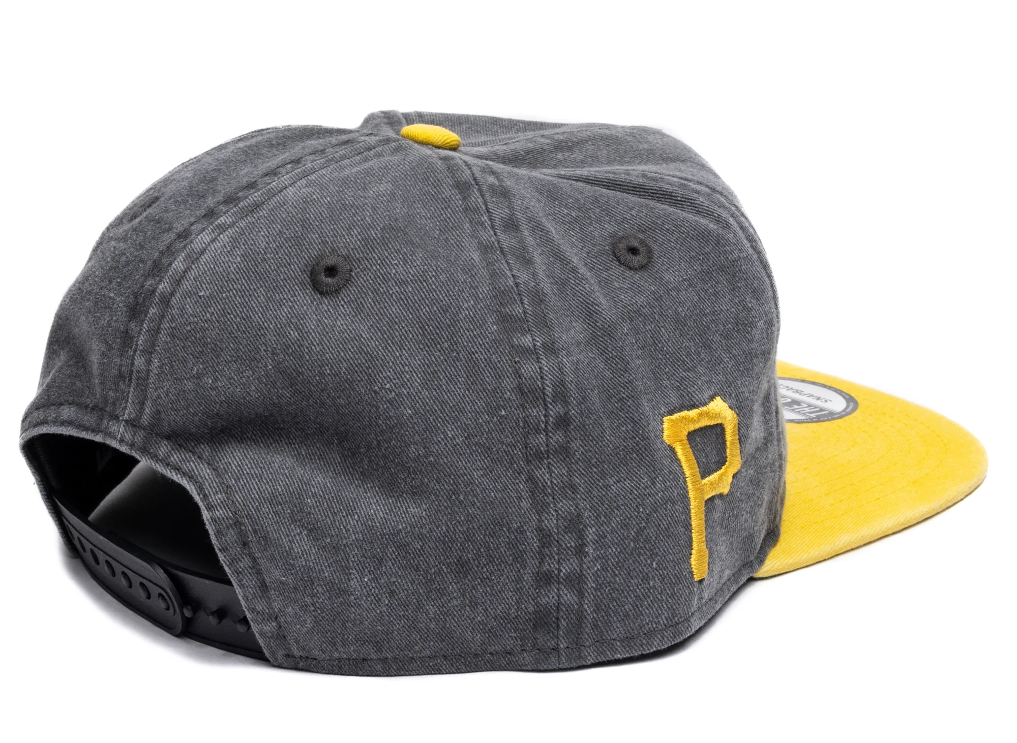 New Era Pigment Dyed Pittsburg Pirates Golfer Hat - Image 2