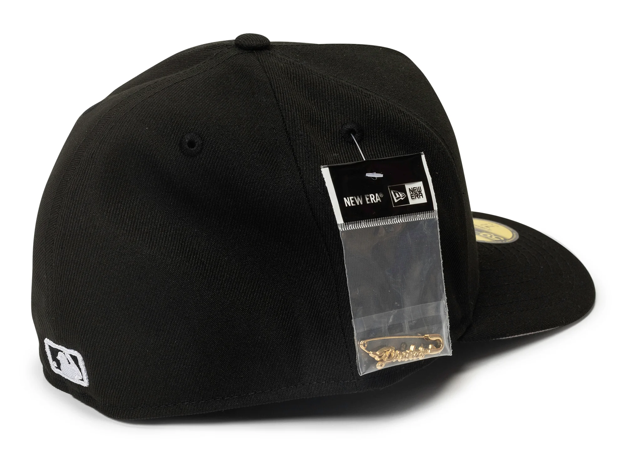 New Era Script Safety Pin Pittsburg Pirates Fitted Hat v2 - Image 2