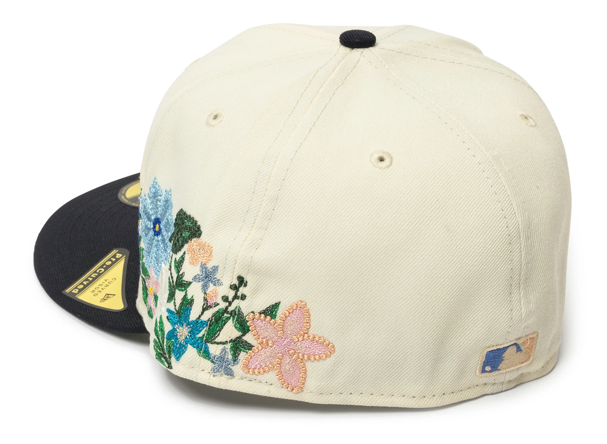 New Era Tonal Florals Atlanta Braves Fitted Hat - Image 2
