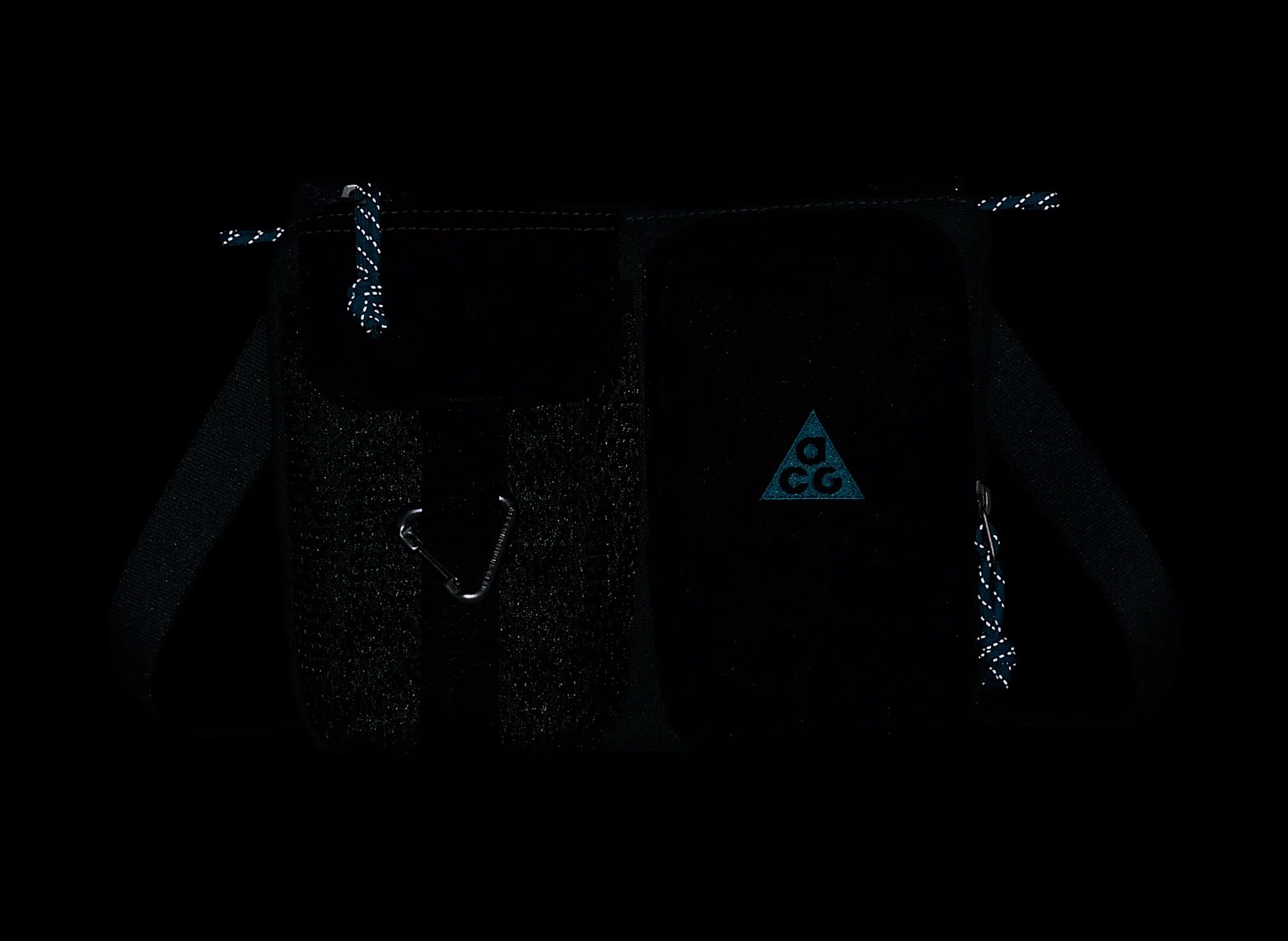 Nike ACG "DAYMAX" Crossbody Bag in Mineral Slate - Image 4