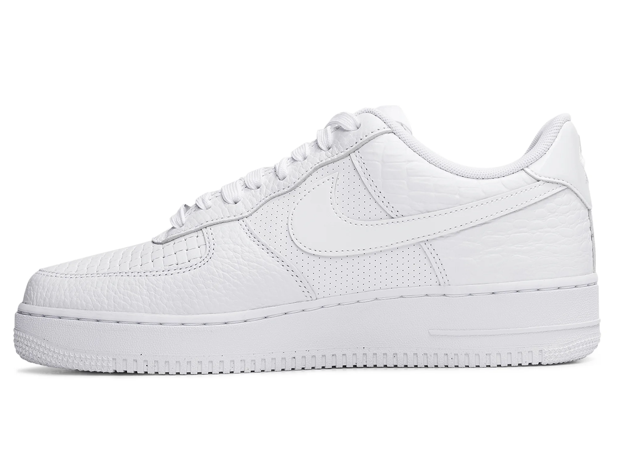 Nike Air Force 1 07 LX - Image 3