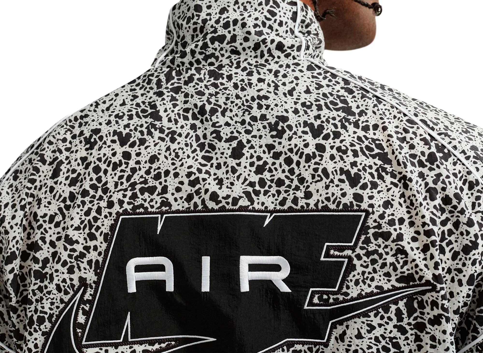 Nike Air Woven Jacket in Light Bone - Image 4