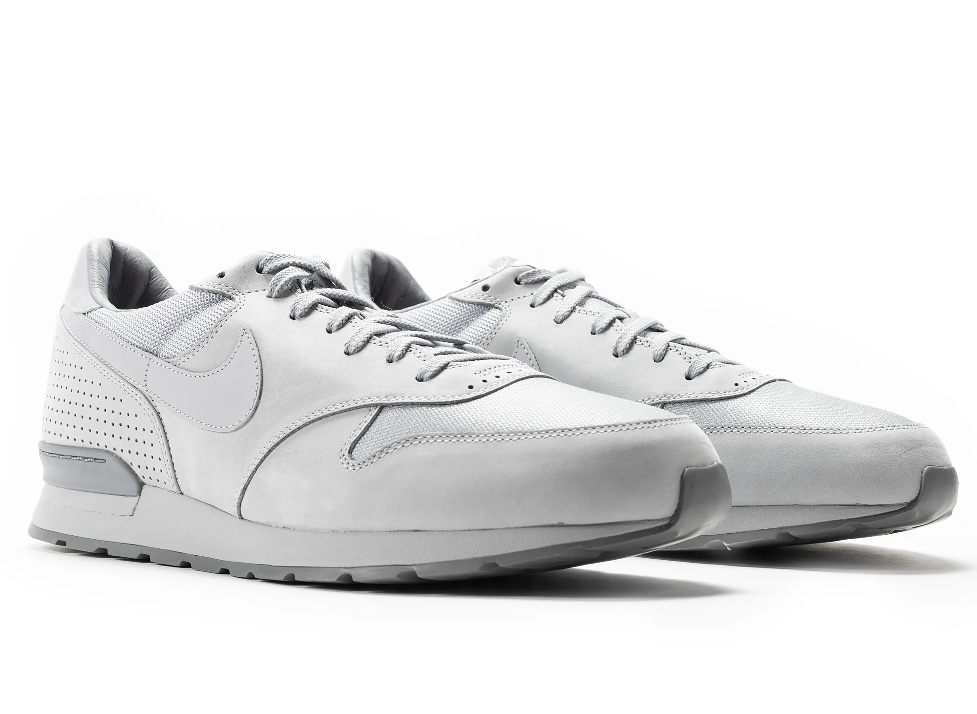 Nike Air Zoom Epic Luxe - Image 2